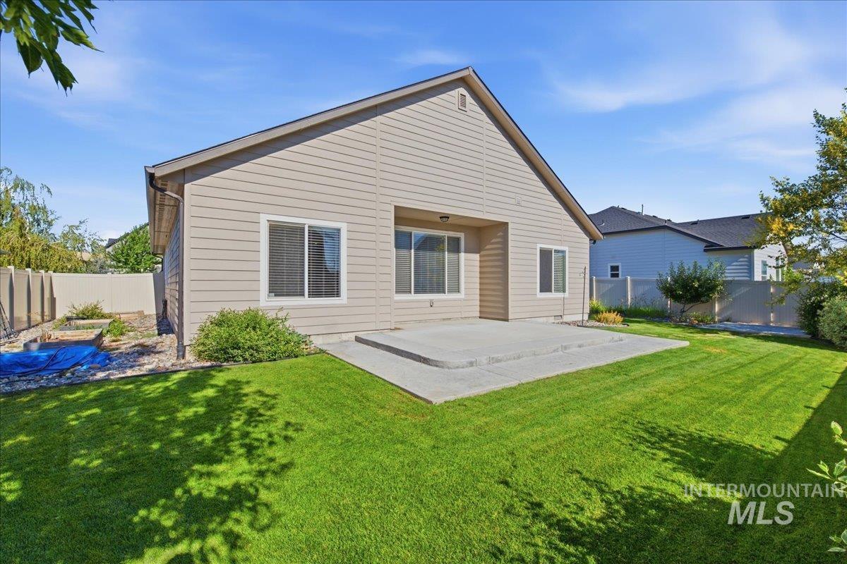1203 Fishertown Ave., Caldwell, Idaho 83605, 3 Bedrooms, 2 Bathrooms, Residential For Sale, Price $419,900, 98993431