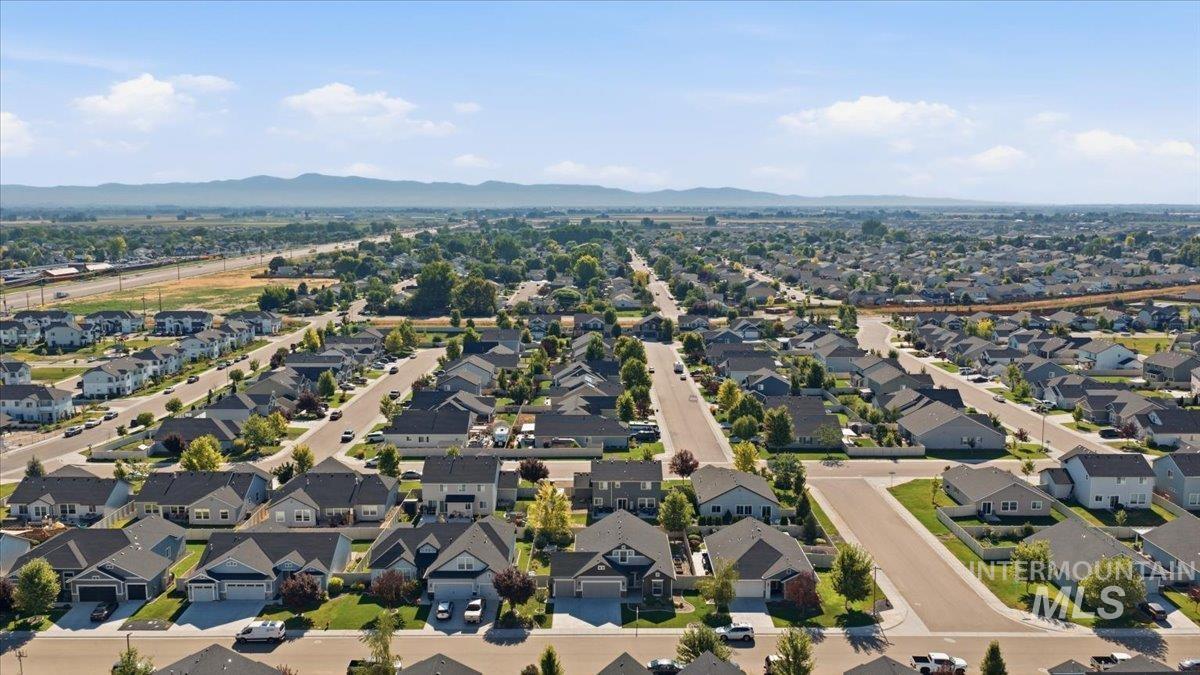 1203 Fishertown Ave., Caldwell, Idaho 83605, 3 Bedrooms, 2 Bathrooms, Residential For Sale, Price $419,900, 98993431