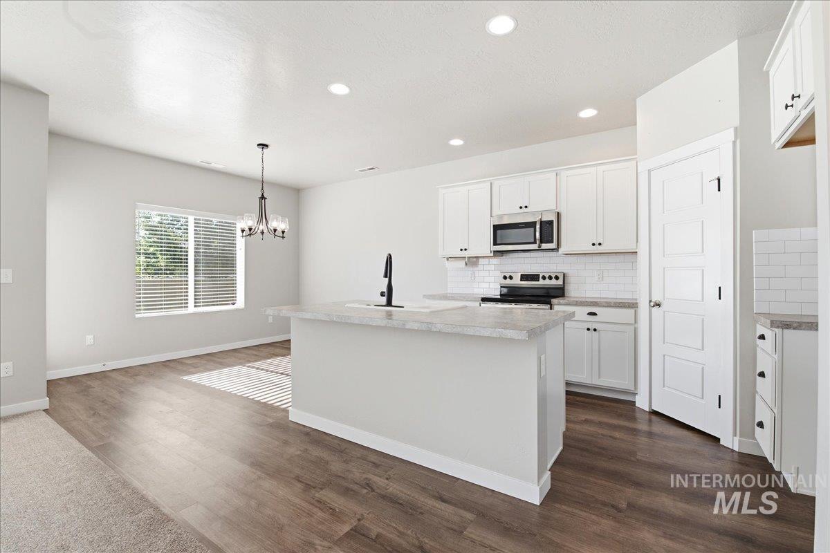 1203 Fishertown Ave., Caldwell, Idaho 83605, 3 Bedrooms, 2 Bathrooms, Residential For Sale, Price $419,900, 98993431