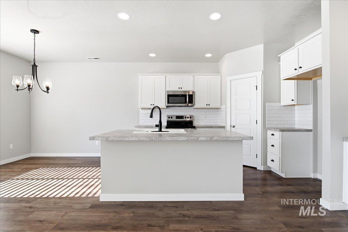 1203 Fishertown Ave., Caldwell, Idaho 83605, 3 Bedrooms, 2 Bathrooms, Residential For Sale, Price $419,900, 98993431