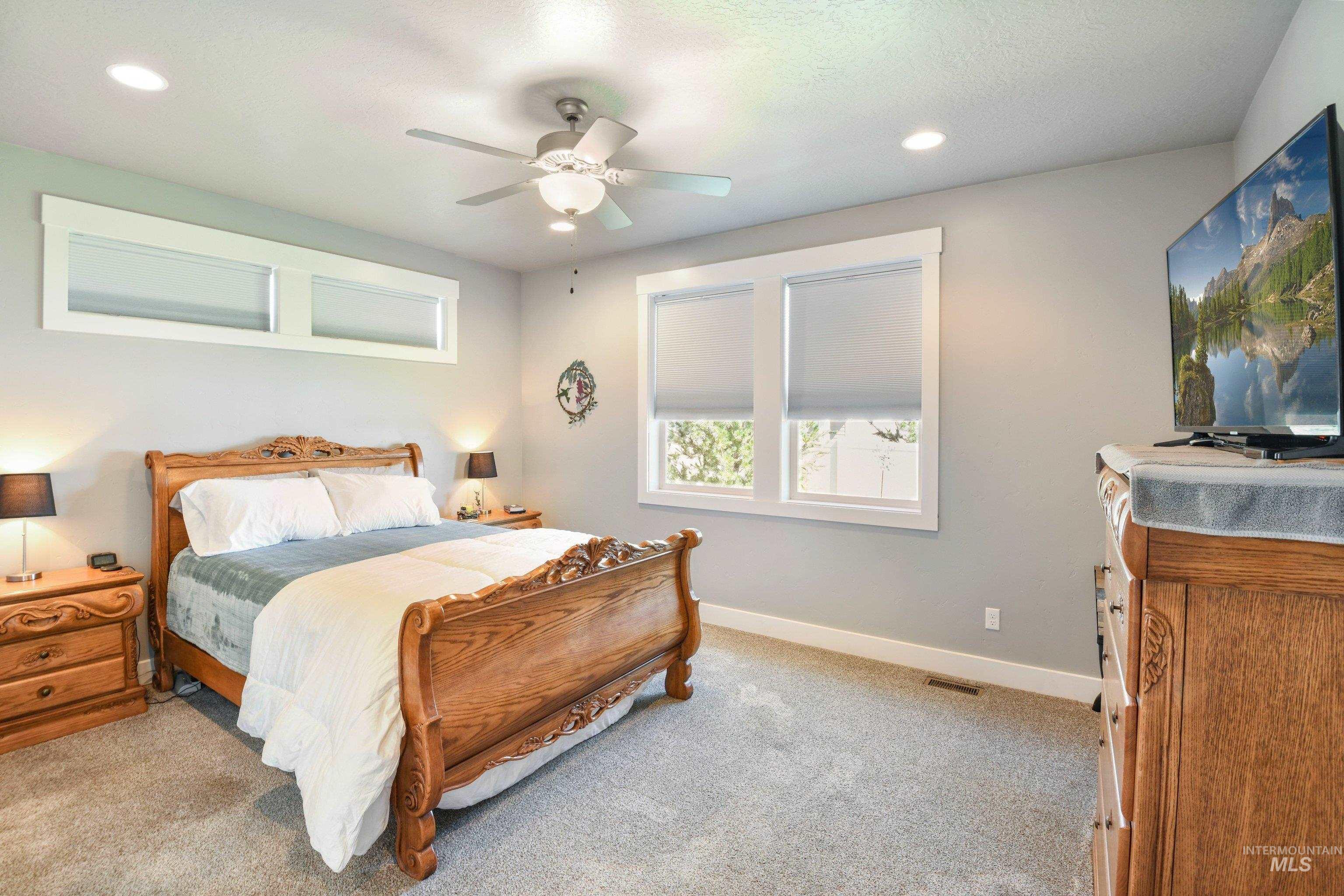 552 W W Buroak Drive, Meridian, Idaho 83642, 4 Bedrooms, 2.5 Bathrooms, Residential For Sale, Price $769,900,MLS 98993434