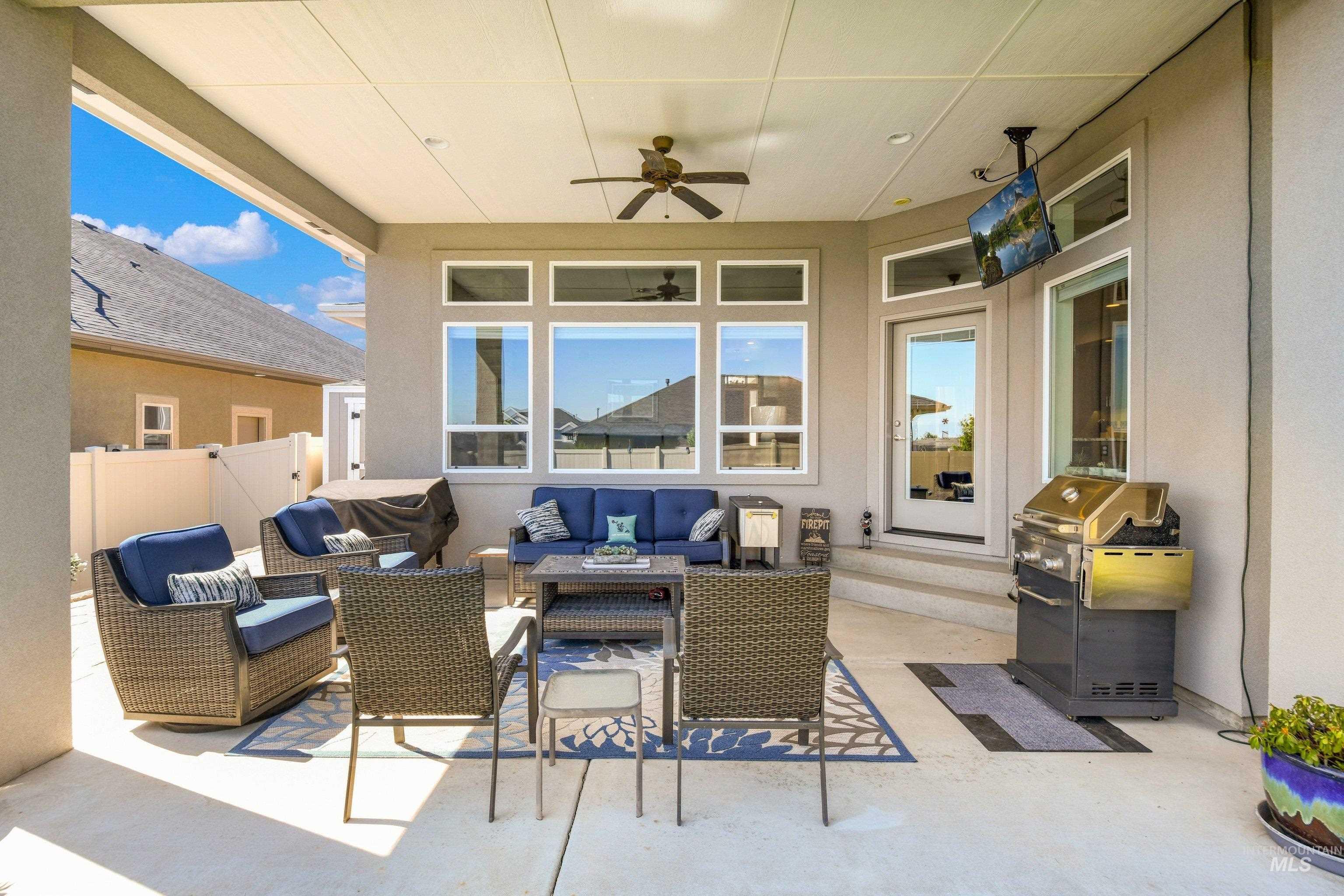 552 W W Buroak Drive, Meridian, Idaho 83642, 4 Bedrooms, 2.5 Bathrooms, Residential For Sale, Price $769,900,MLS 98993434