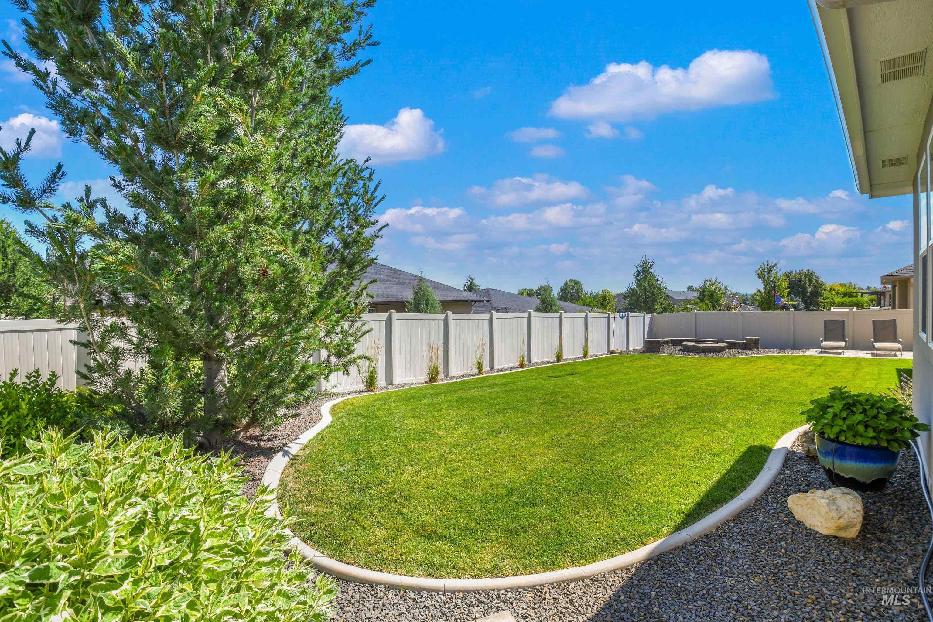 552 W W Buroak Drive, Meridian, Idaho 83642, 4 Bedrooms, 2.5 Bathrooms, Residential For Sale, Price $769,900,MLS 98993434