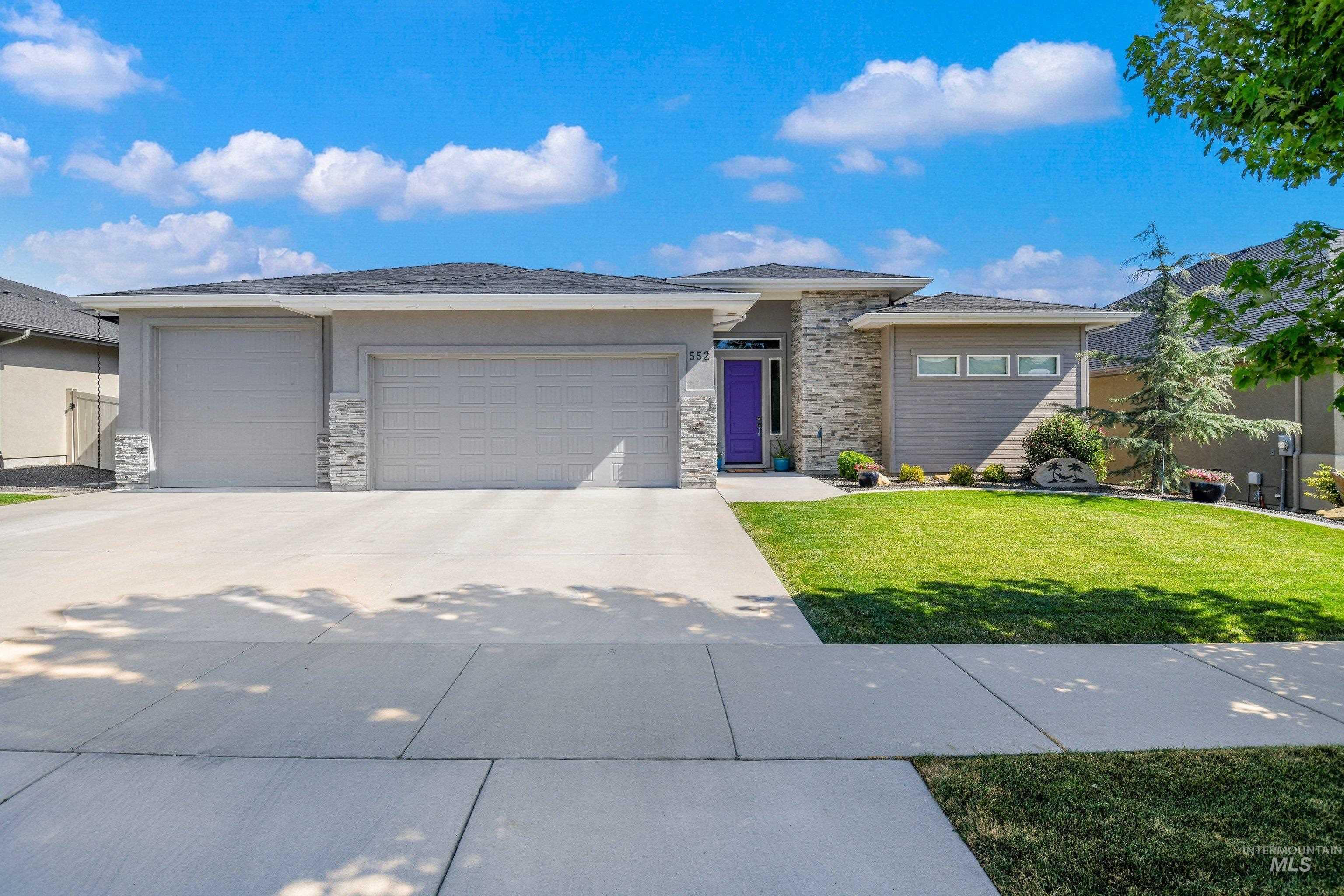 552 W W Buroak Drive, Meridian, Idaho 83642, 4 Bedrooms, 2.5 Bathrooms, Residential For Sale, Price $769,900,MLS 98993434