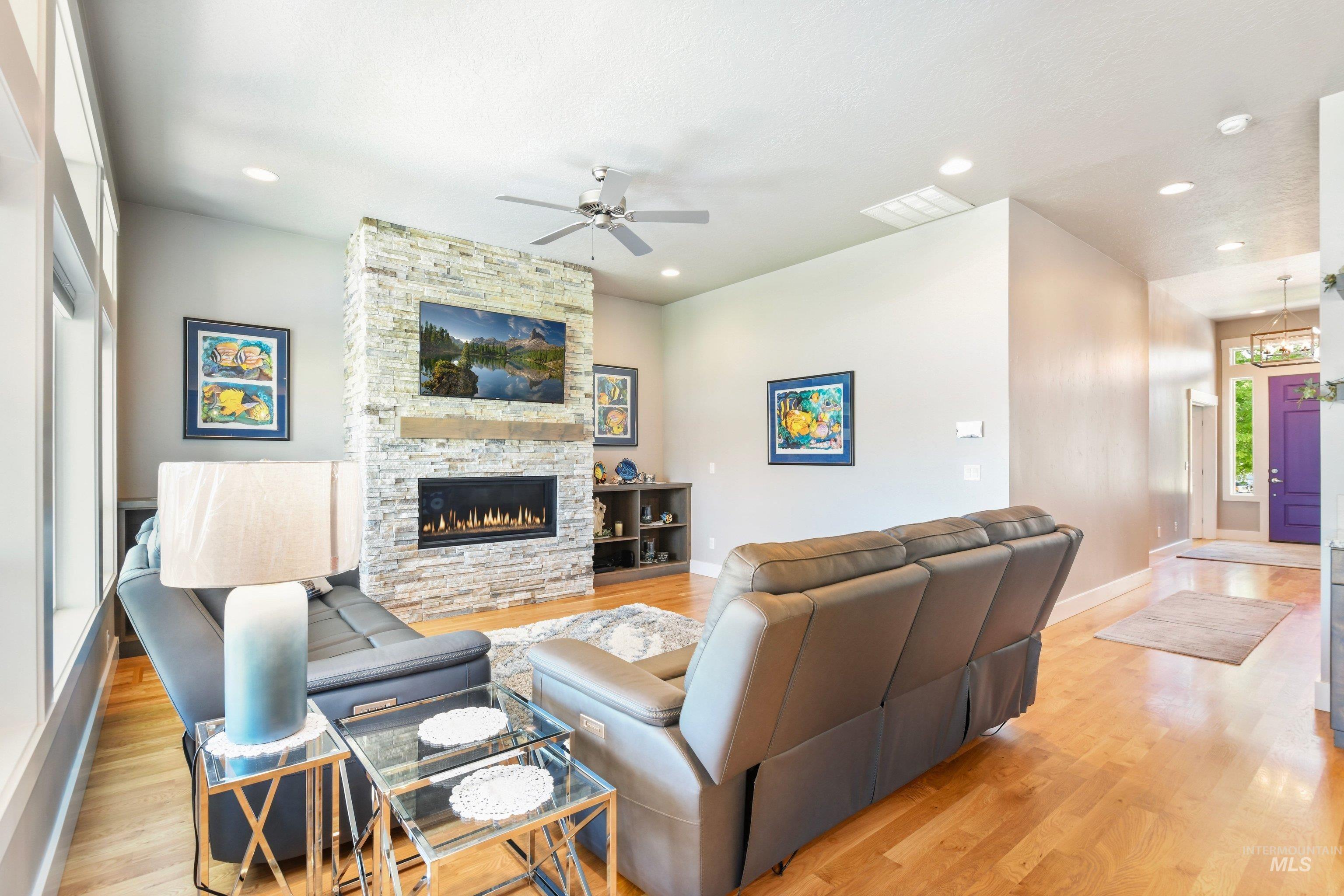 552 W W Buroak Drive, Meridian, Idaho 83642, 4 Bedrooms, 2.5 Bathrooms, Residential For Sale, Price $769,900,MLS 98993434
