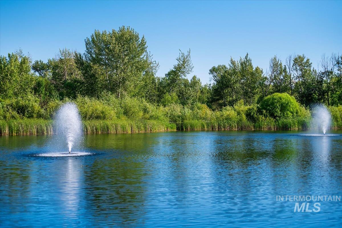 3307 E Trifecta Ln, Boise, Idaho 83716-7195, 3 Bedrooms, 2 Bathrooms, Residential For Sale, Price $729,900,MLS 98993439