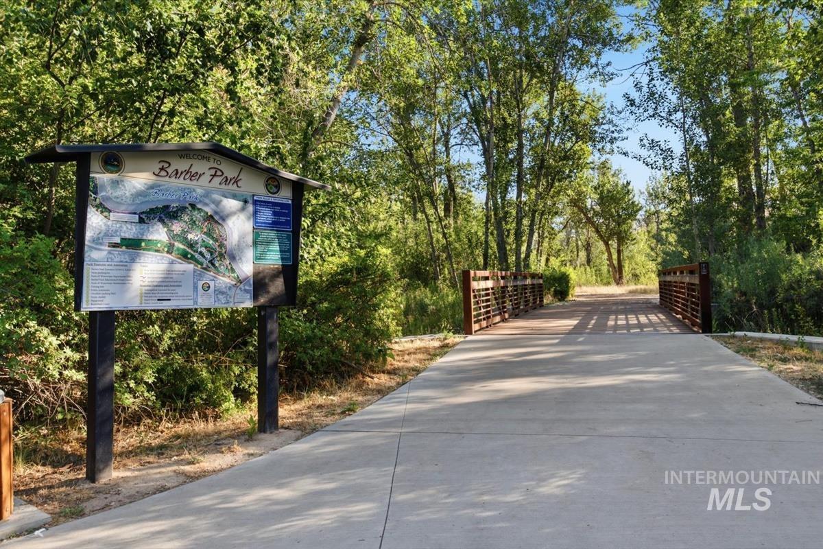 3307 E Trifecta Ln, Boise, Idaho 83716-7195, 3 Bedrooms, 2 Bathrooms, Residential For Sale, Price $729,900,MLS 98993439