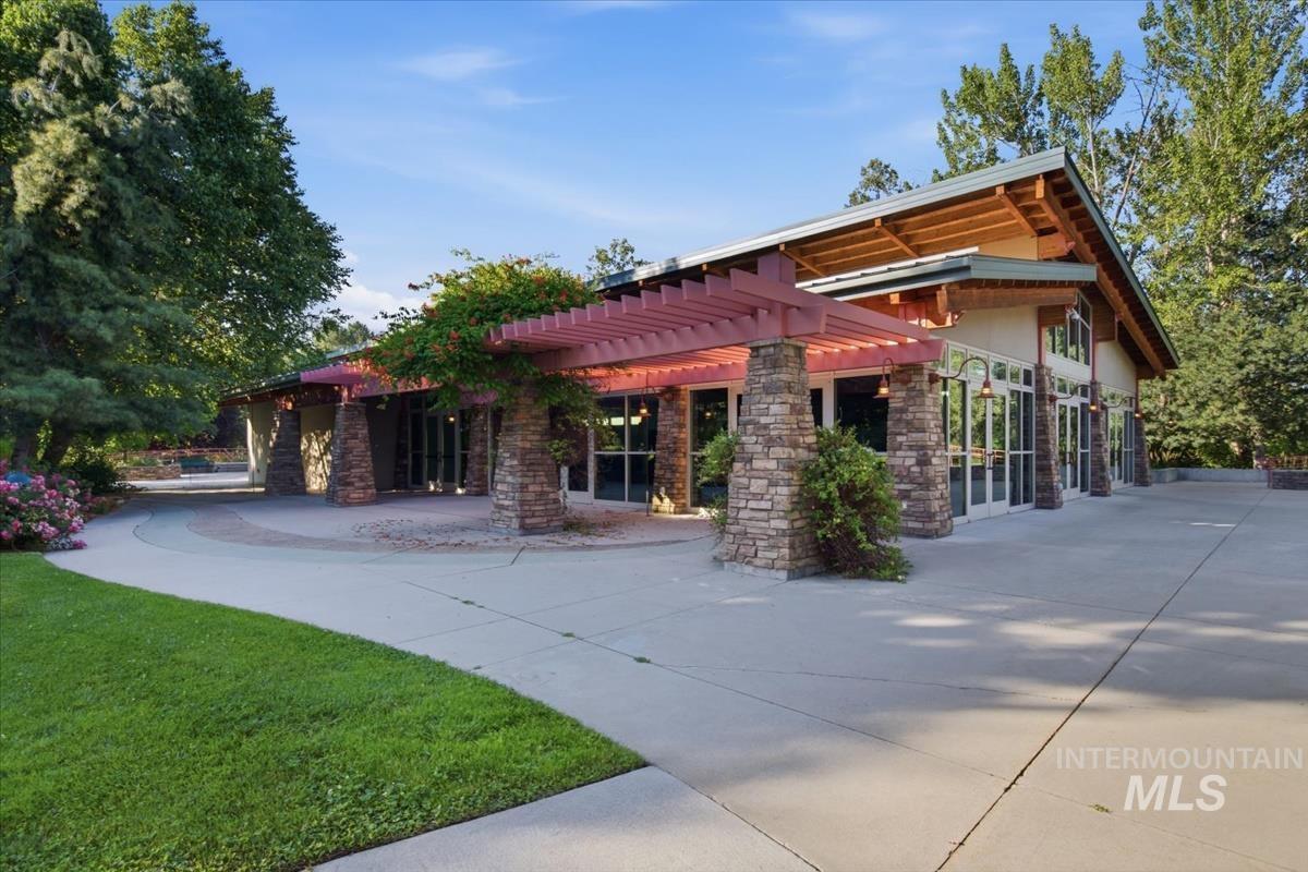 3307 E Trifecta Ln, Boise, Idaho 83716-7195, 3 Bedrooms, 2 Bathrooms, Residential For Sale, Price $729,900,MLS 98993439