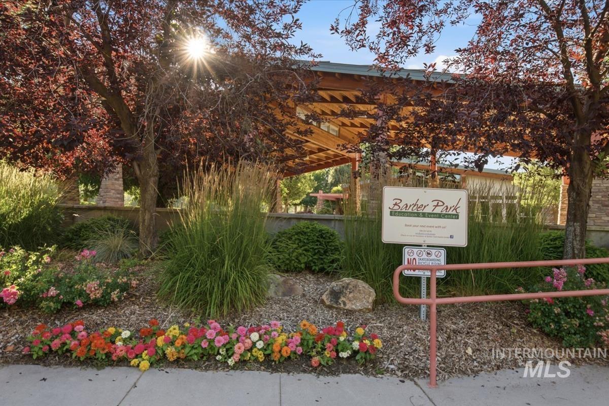 3307 E Trifecta Ln, Boise, Idaho 83716-7195, 3 Bedrooms, 2 Bathrooms, Residential For Sale, Price $729,900,MLS 98993439