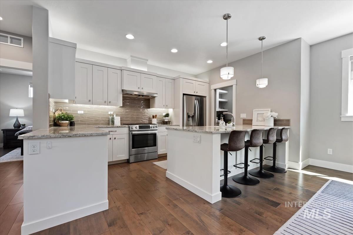3307 E Trifecta Ln, Boise, Idaho 83716-7195, 3 Bedrooms, 2 Bathrooms, Residential For Sale, Price $729,900,MLS 98993439