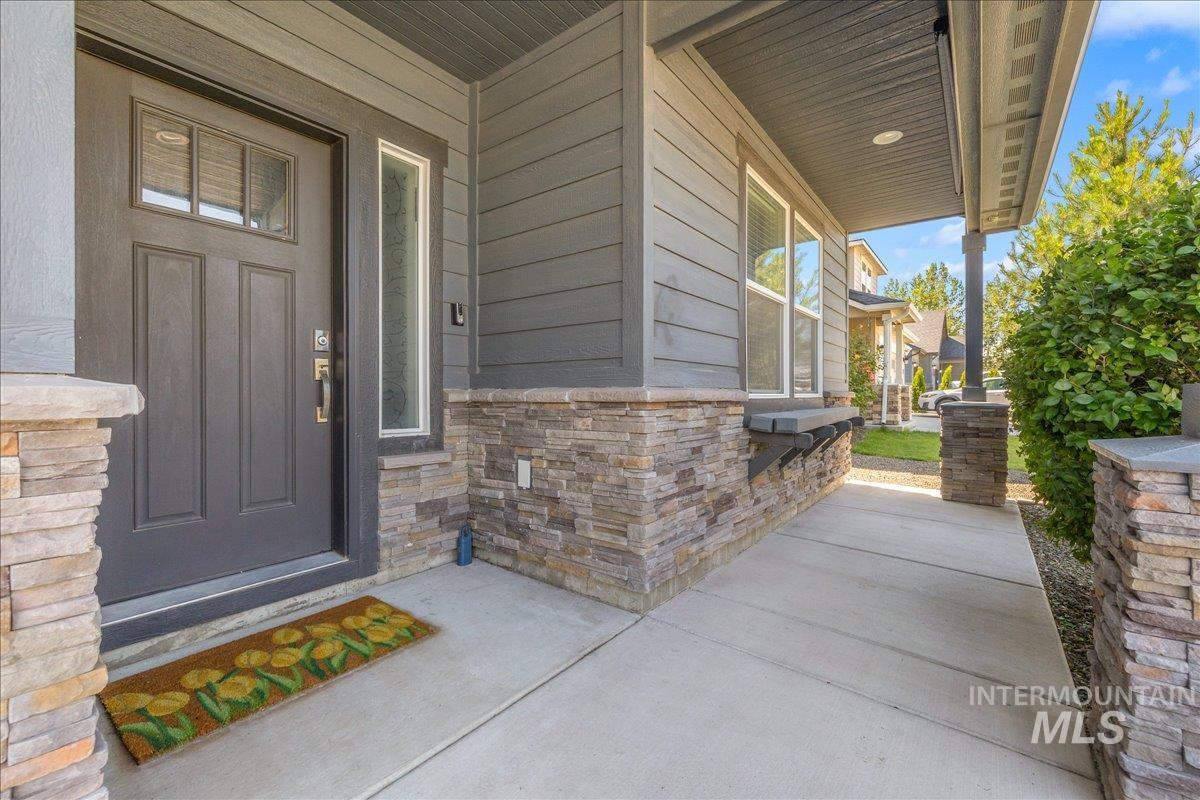 4476 N Glenrock Way, Meridian, Idaho 83646, 5 Bedrooms, 3 Bathrooms, Residential For Sale, Price $725,000,MLS 98993440