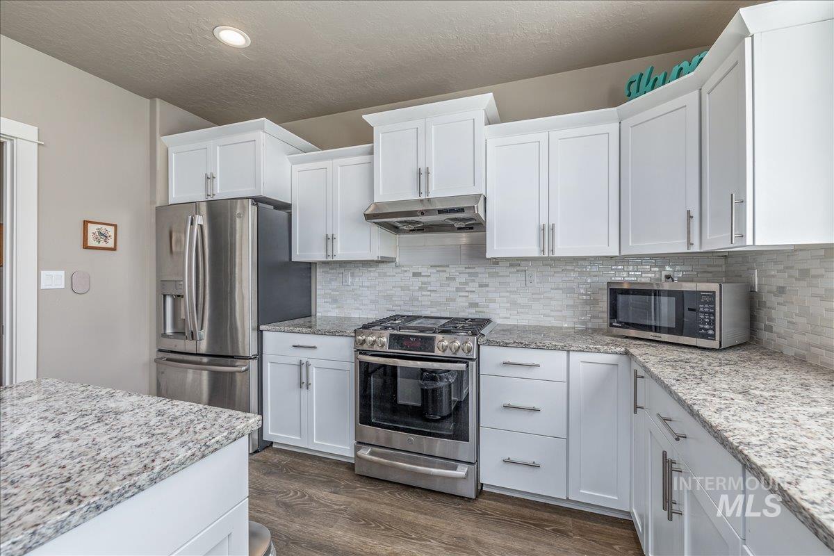 4476 N Glenrock Way, Meridian, Idaho 83646, 5 Bedrooms, 3 Bathrooms, Residential For Sale, Price $725,000,MLS 98993440