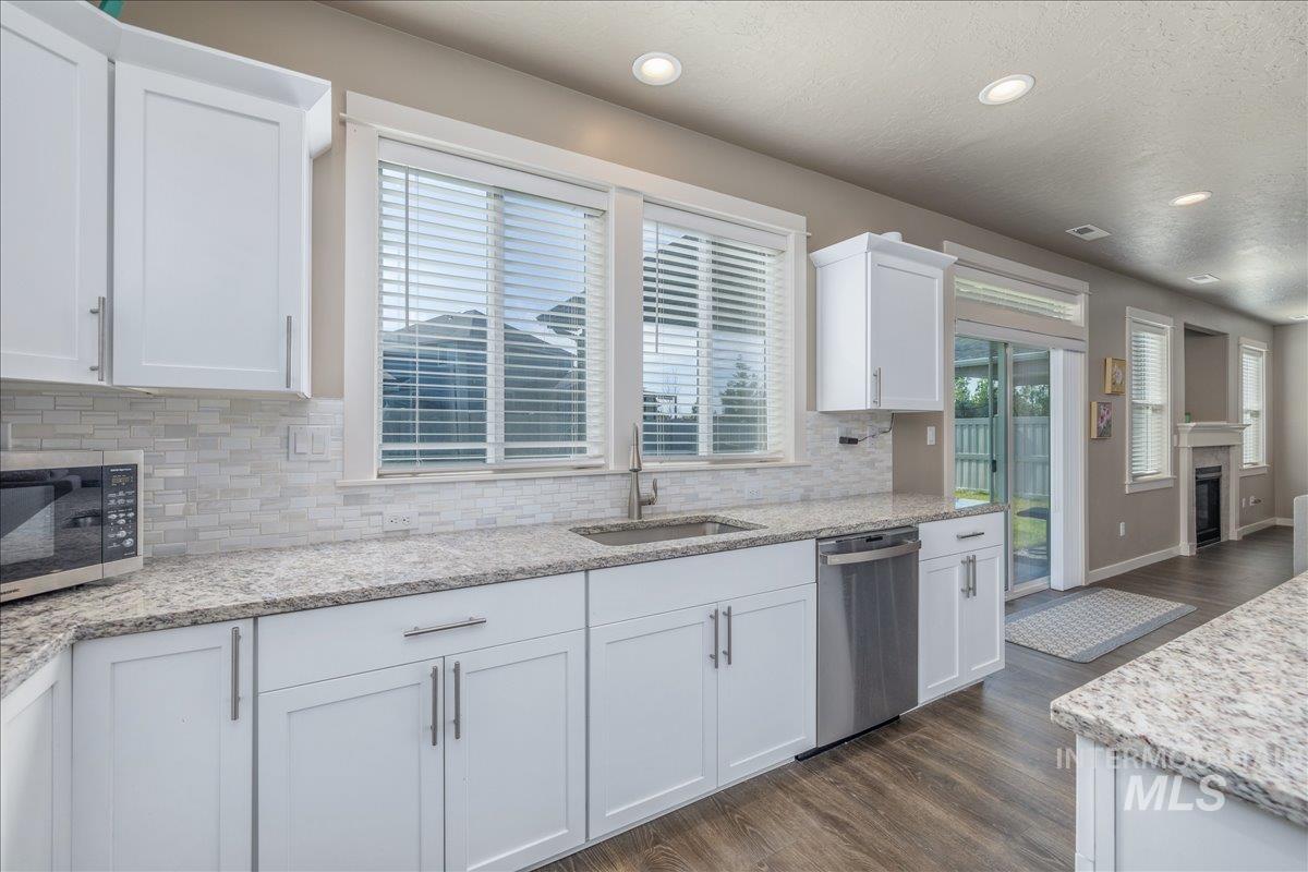 4476 N Glenrock Way, Meridian, Idaho 83646, 5 Bedrooms, 3 Bathrooms, Residential For Sale, Price $725,000,MLS 98993440
