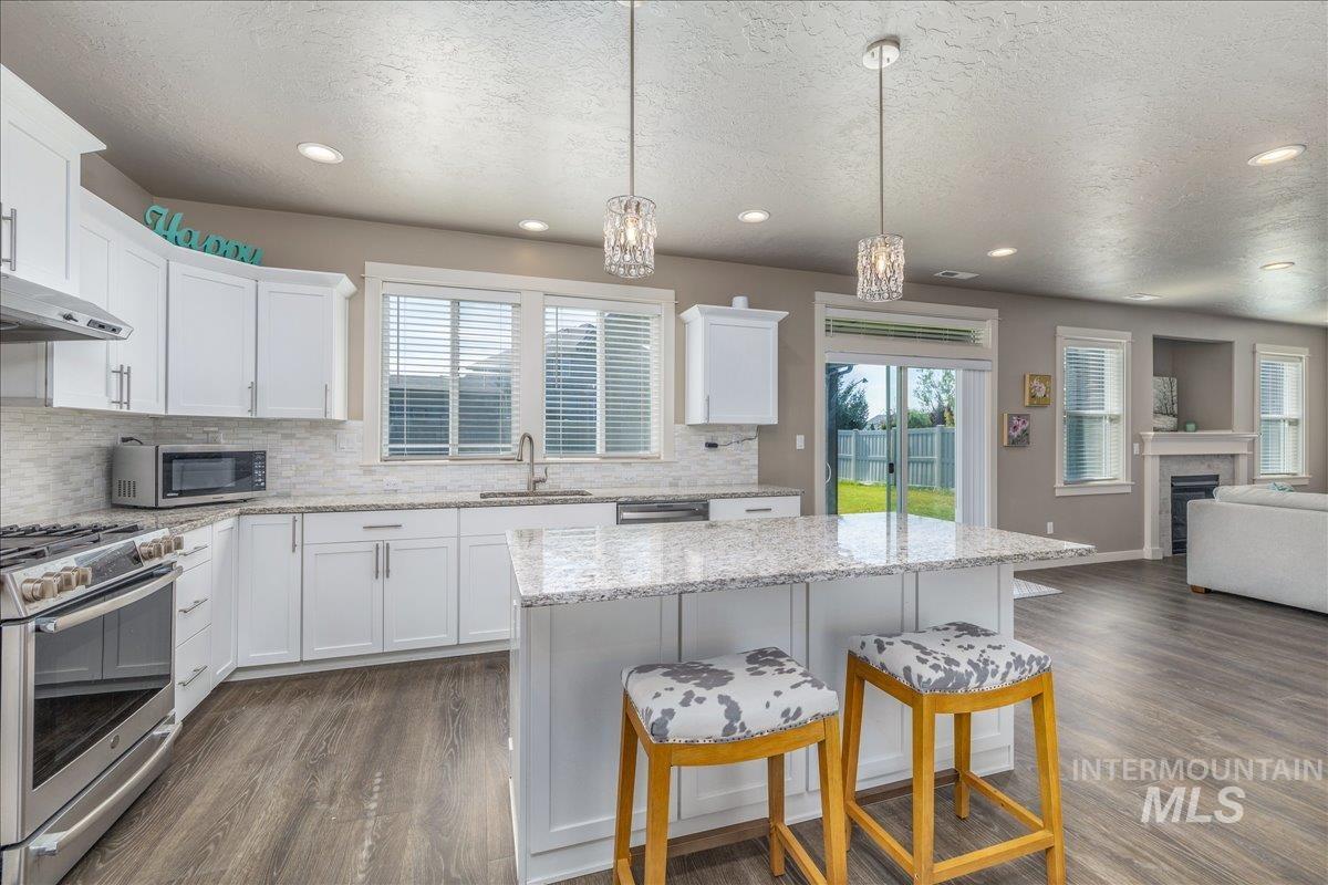 4476 N Glenrock Way, Meridian, Idaho 83646, 5 Bedrooms, 3 Bathrooms, Residential For Sale, Price $725,000,MLS 98993440