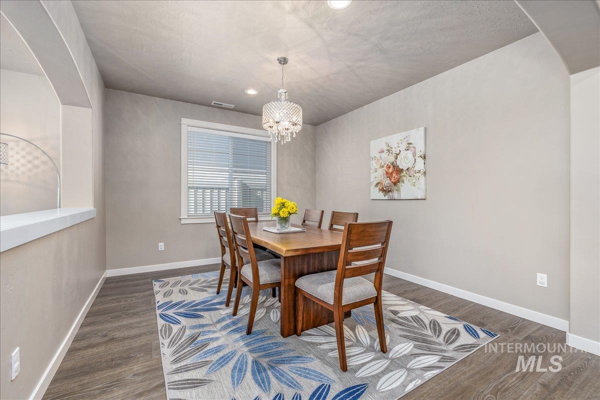 4476 N Glenrock Way, Meridian, Idaho 83646, 5 Bedrooms, 3 Bathrooms, Residential For Sale, Price $725,000,MLS 98993440