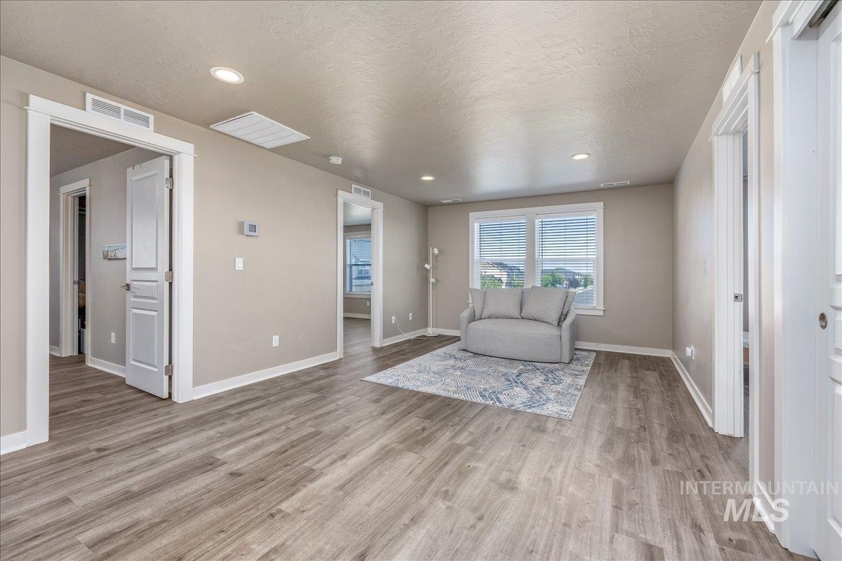 4476 N Glenrock Way, Meridian, Idaho 83646, 5 Bedrooms, 3 Bathrooms, Residential For Sale, Price $725,000,MLS 98993440