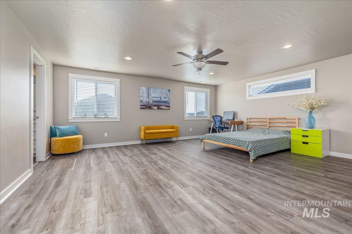 4476 N Glenrock Way, Meridian, Idaho 83646, 5 Bedrooms, 3 Bathrooms, Residential For Sale, Price $725,000,MLS 98993440