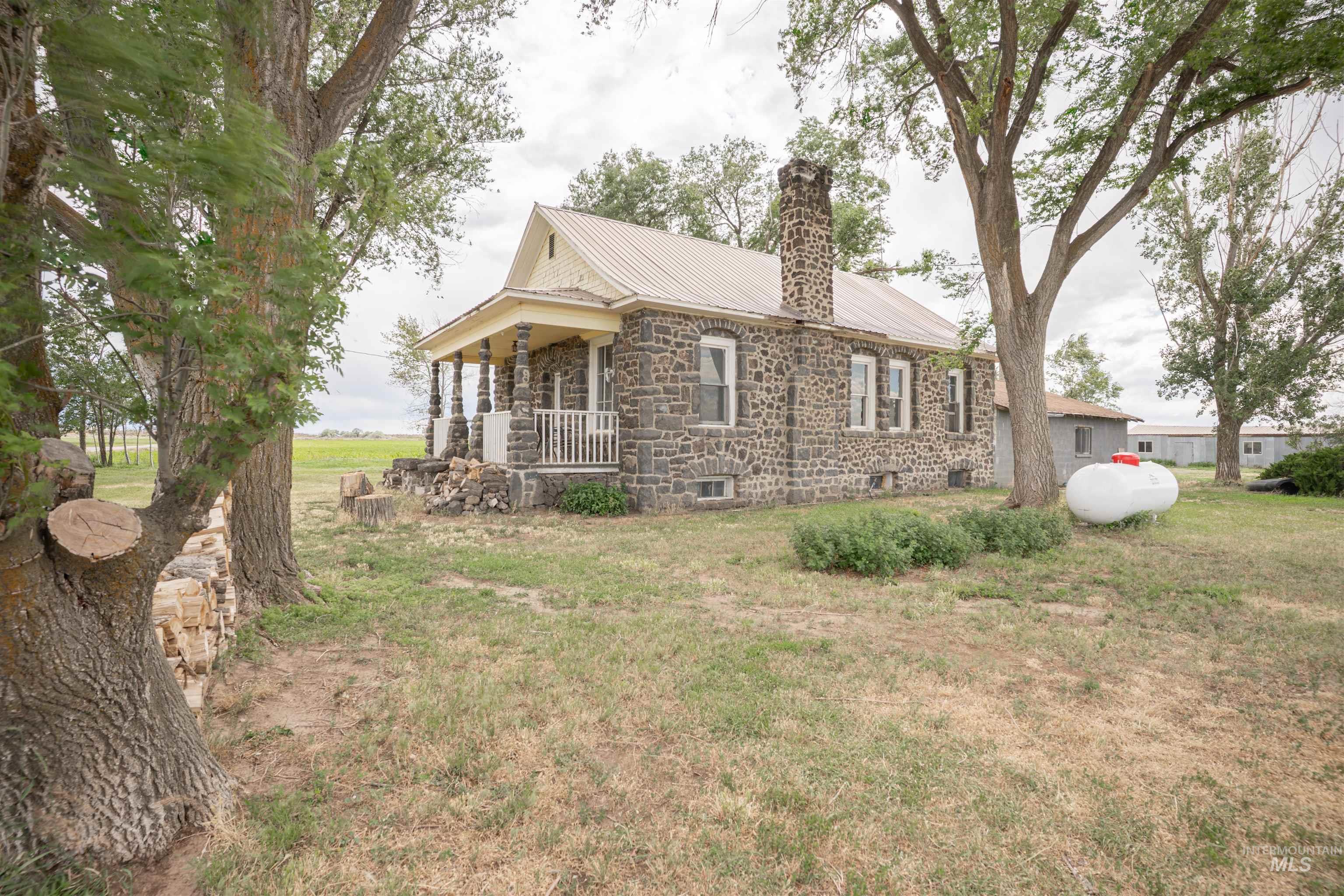 447 S 550 E, Dietrich, Idaho 83324, 2 Bedrooms, 1 Bathroom, Residential For Sale, Price $280,000,MLS 98993444