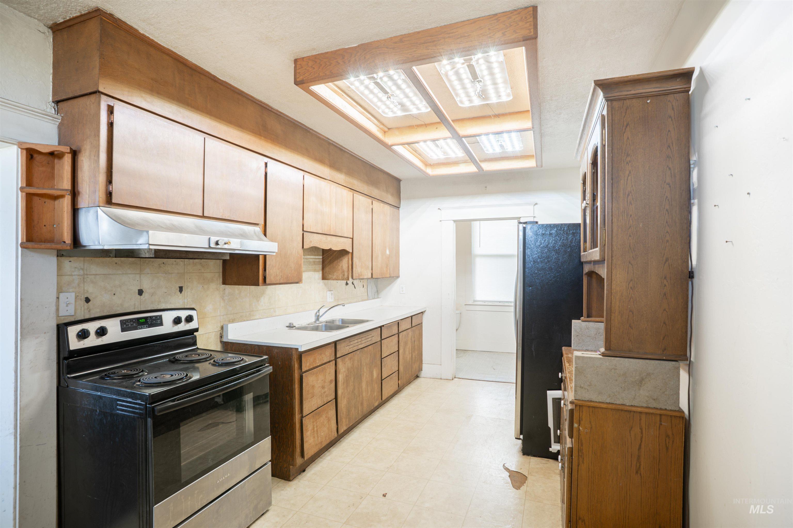 447 S 550 E, Dietrich, Idaho 83324, 2 Bedrooms, 1 Bathroom, Residential For Sale, Price $280,000,MLS 98993444
