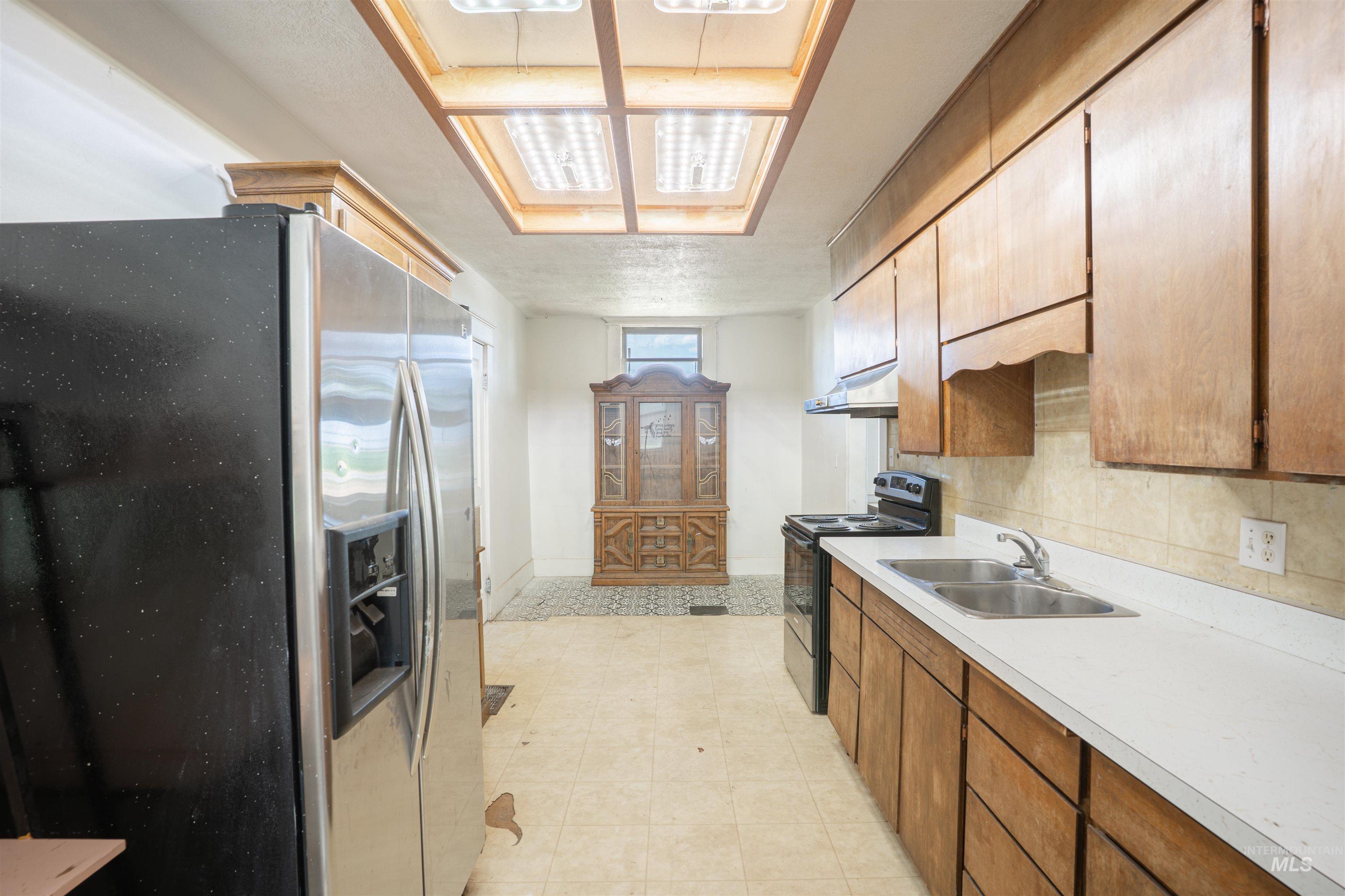 447 S 550 E, Dietrich, Idaho 83324, 2 Bedrooms, 1 Bathroom, Residential For Sale, Price $280,000,MLS 98993444