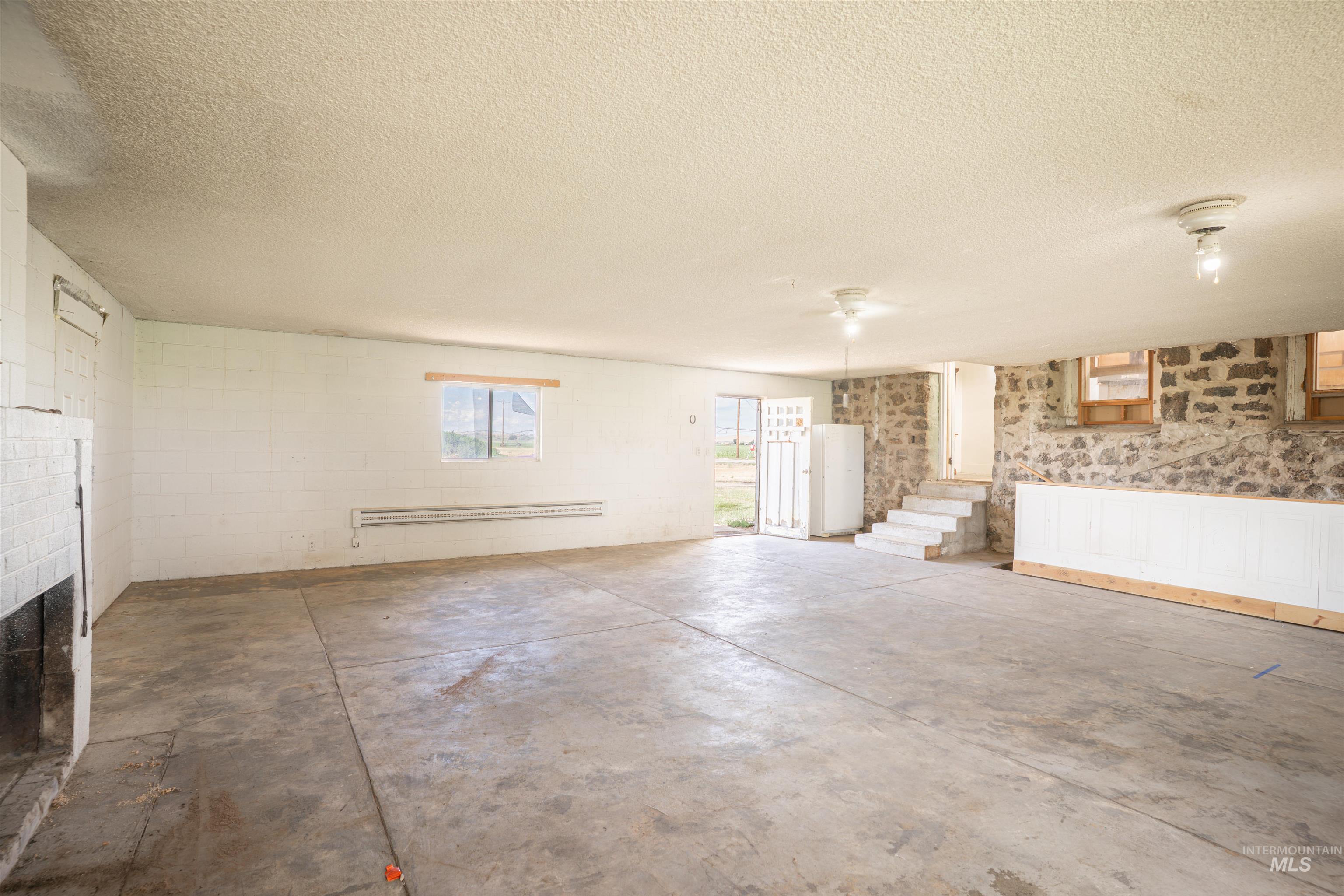 447 S 550 E, Dietrich, Idaho 83324, 2 Bedrooms, 1 Bathroom, Residential For Sale, Price $280,000,MLS 98993444