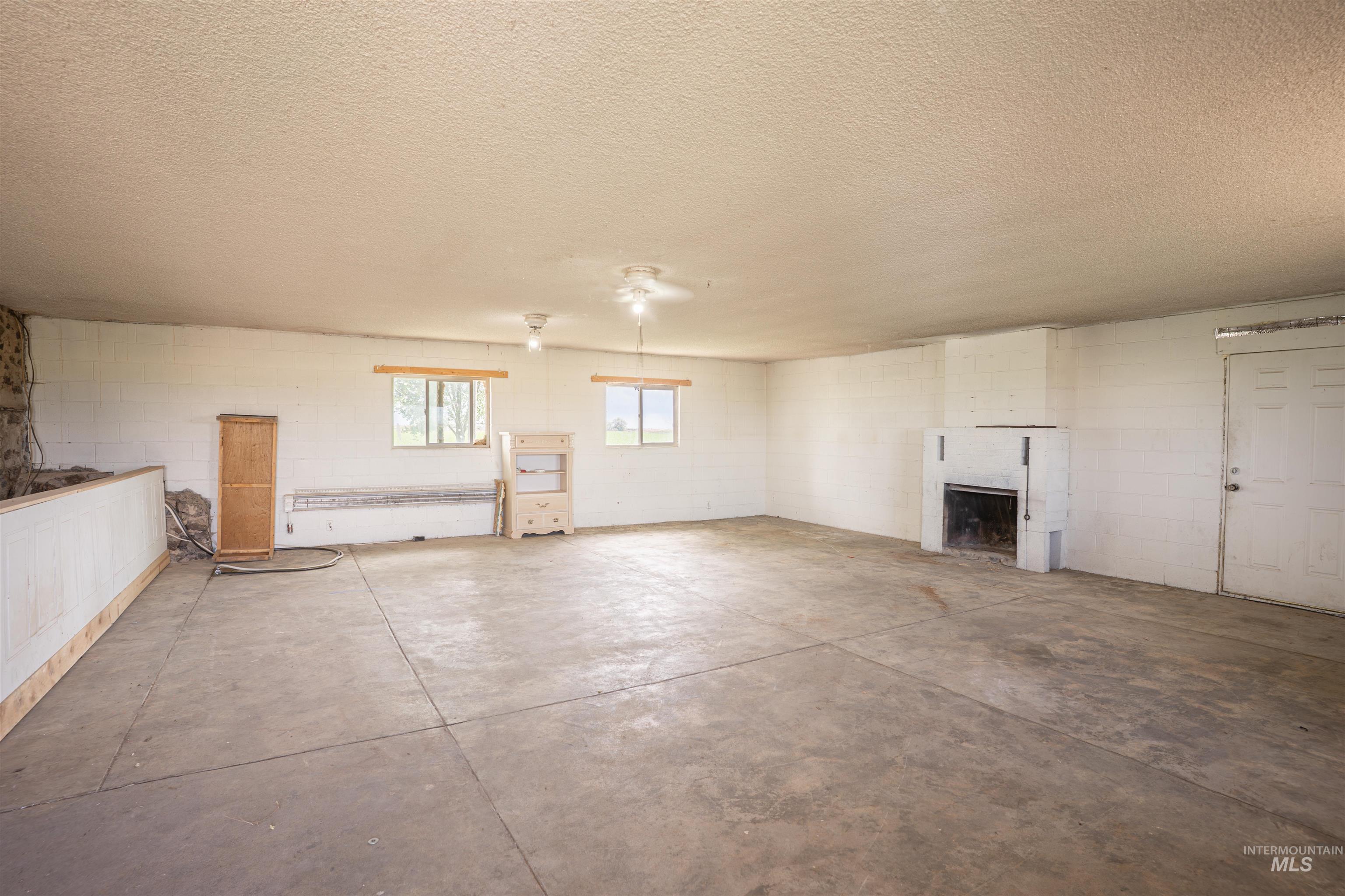 447 S 550 E, Dietrich, Idaho 83324, 2 Bedrooms, 1 Bathroom, Residential For Sale, Price $280,000,MLS 98993444