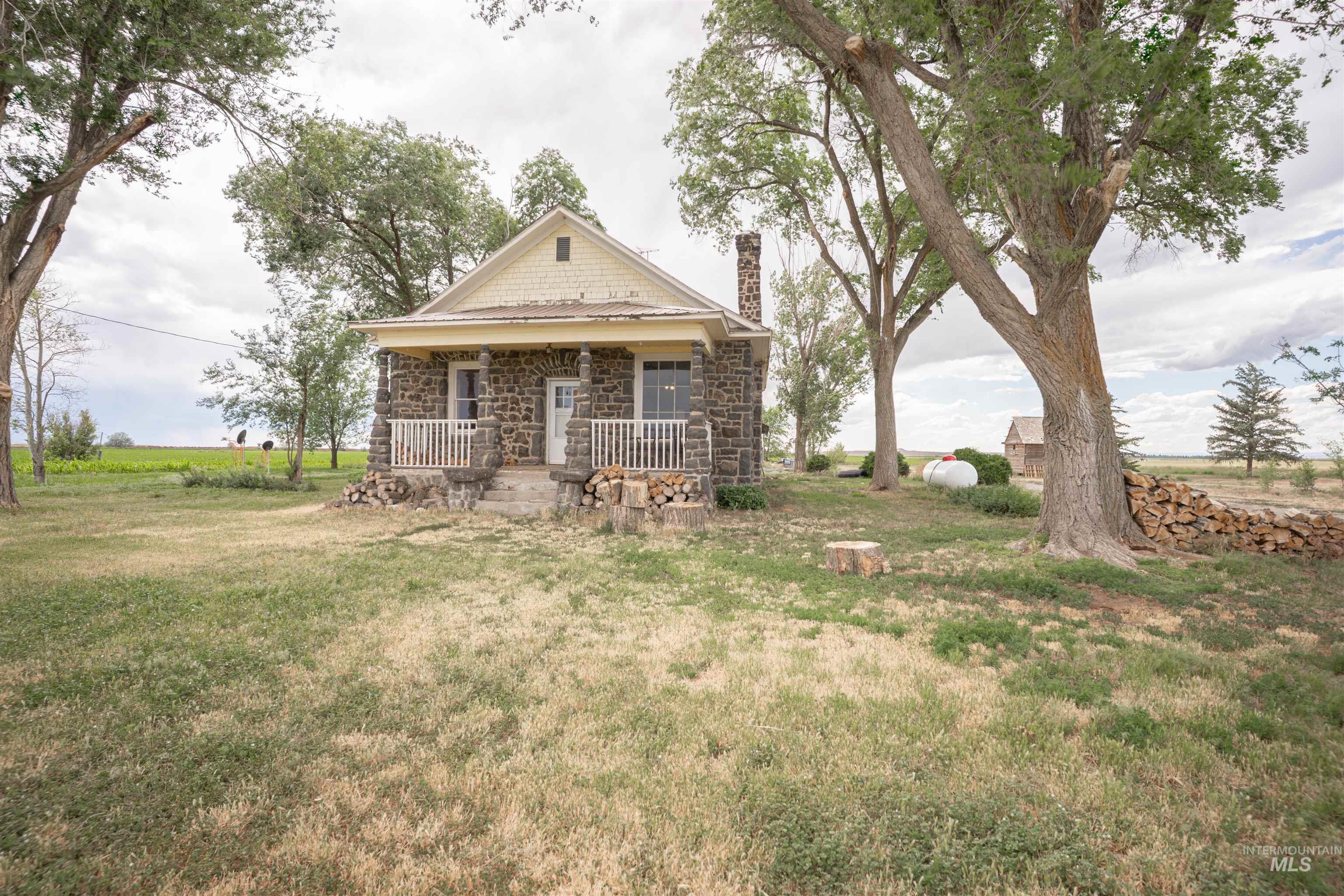 447 S 550 E, Dietrich, Idaho 83324, 2 Bedrooms, 1 Bathroom, Residential For Sale, Price $280,000,MLS 98993444