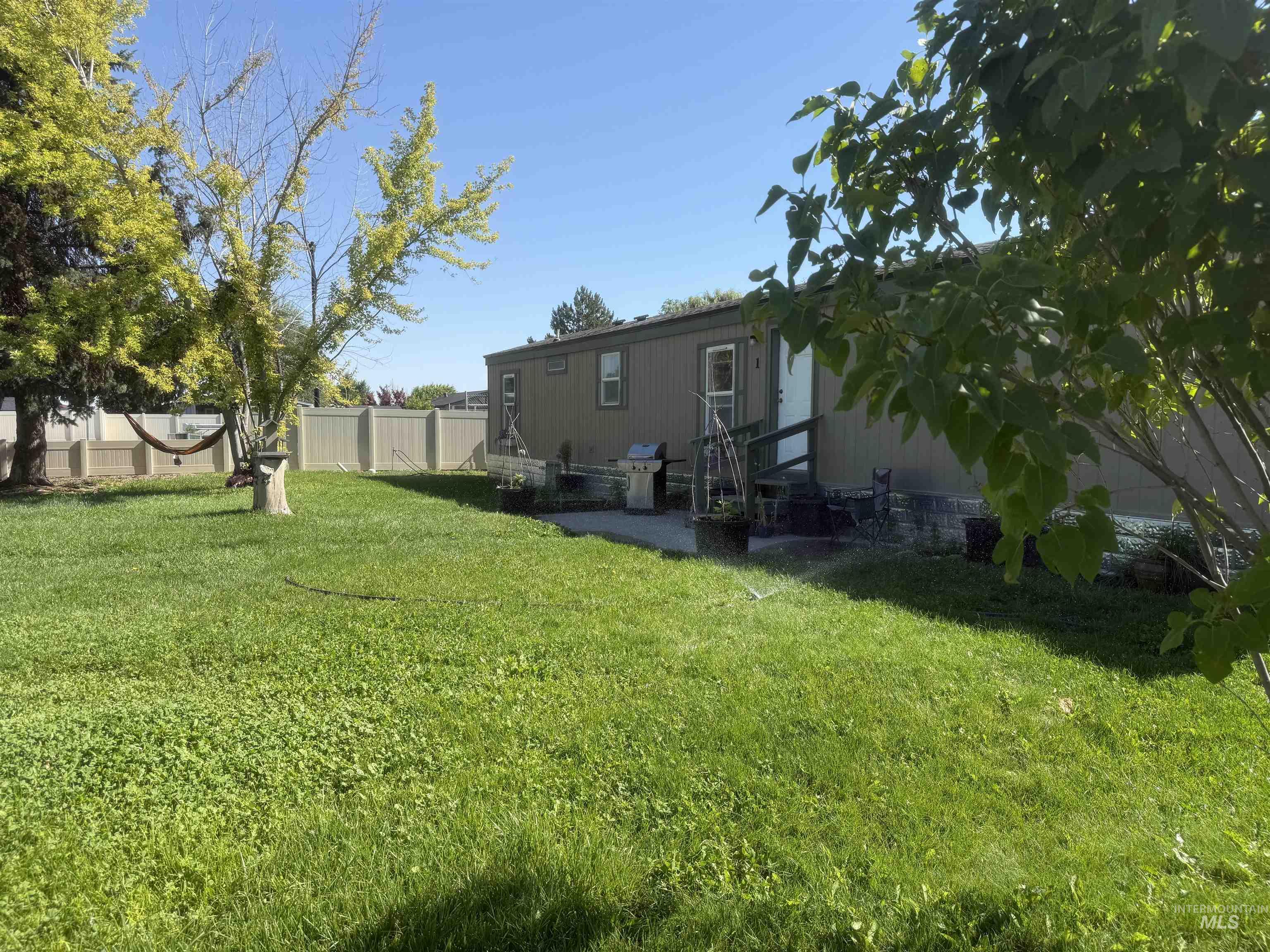 5016 E. Ustick, Caldwell, Idaho 83605, 3 Bedrooms, 1 Bathroom, Residential For Sale, Price $94,900,MLS 98993447