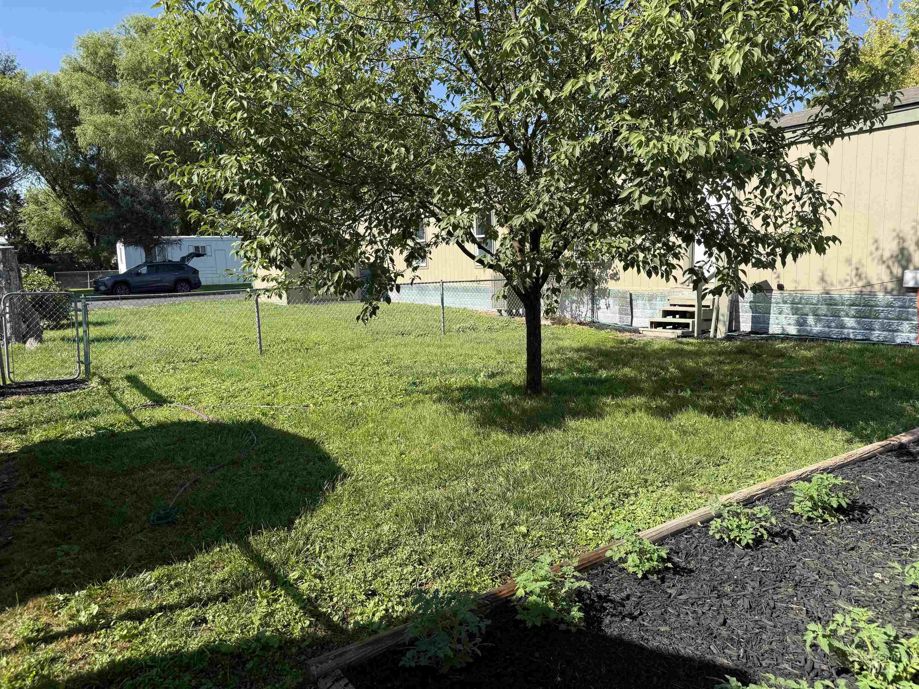 5016 E. Ustick, Caldwell, Idaho 83605, 3 Bedrooms, 1 Bathroom, Residential For Sale, Price $94,900,MLS 98993447