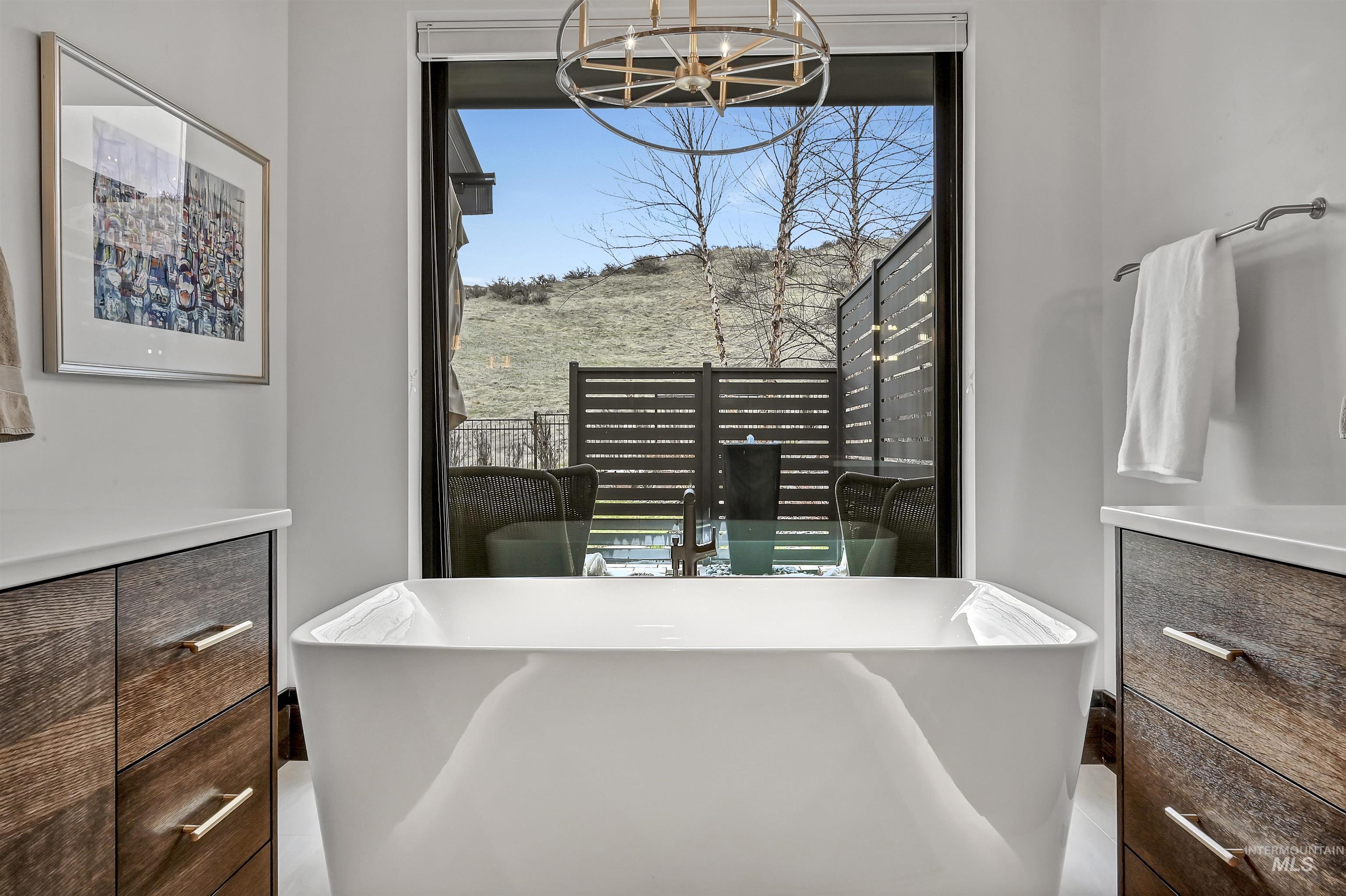 3862 N Sandpoint Way, Boise, Idaho 83702, 3 Bedrooms, 3.5 Bathrooms, Residential For Sale, Price $1,850,000,MLS 98993450