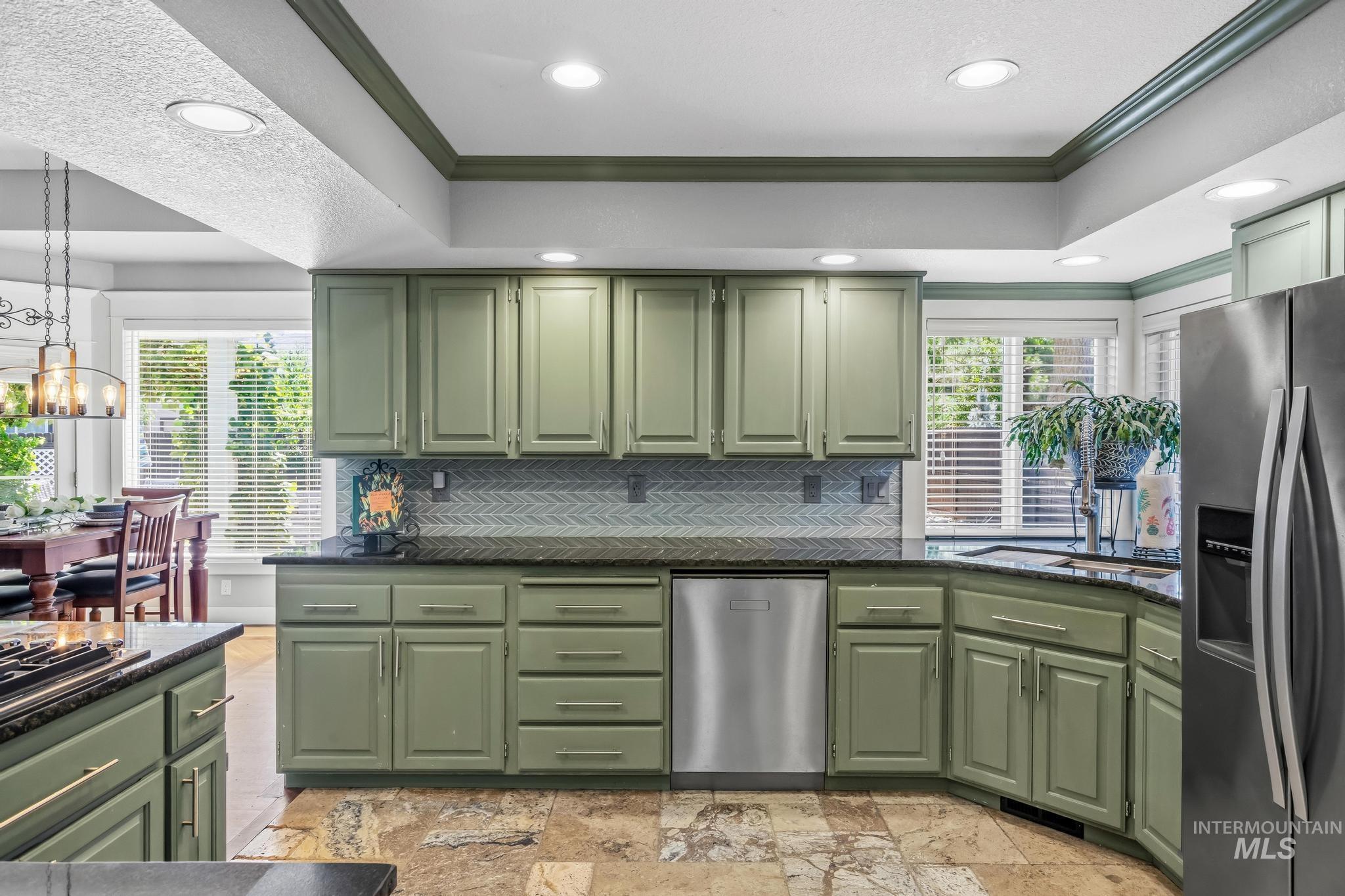 4672 N Marcliffe Way, Boise, Idaho 83704, 3 Bedrooms, 2 Bathrooms, Residential For Sale, Price $544,900,MLS 98993452