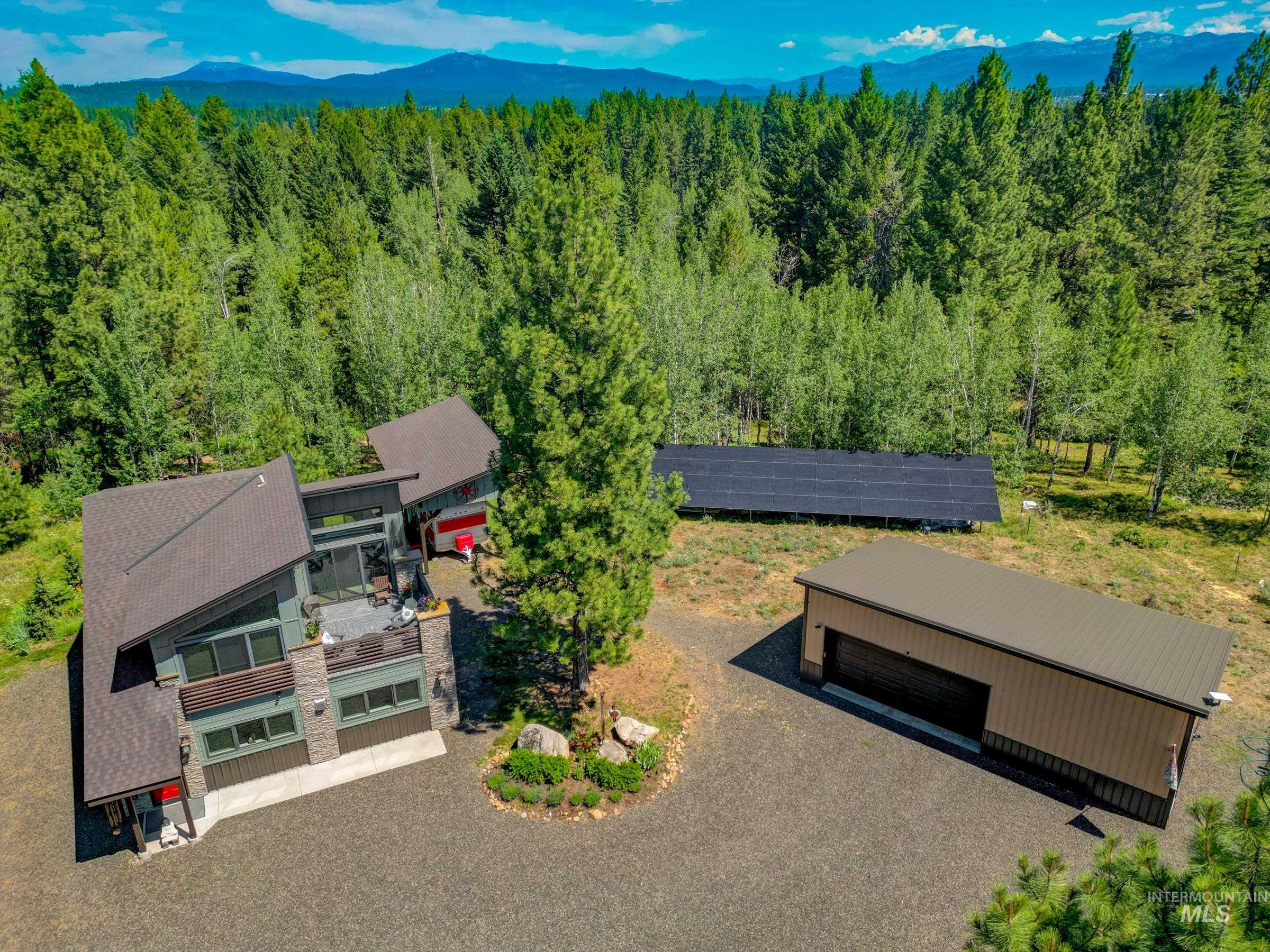 254 Buckcamp Lane, McCall, Idaho 83638, 2 Bedrooms, 2 Bathrooms, Residential For Sale, Price $925,000,MLS 98993453
