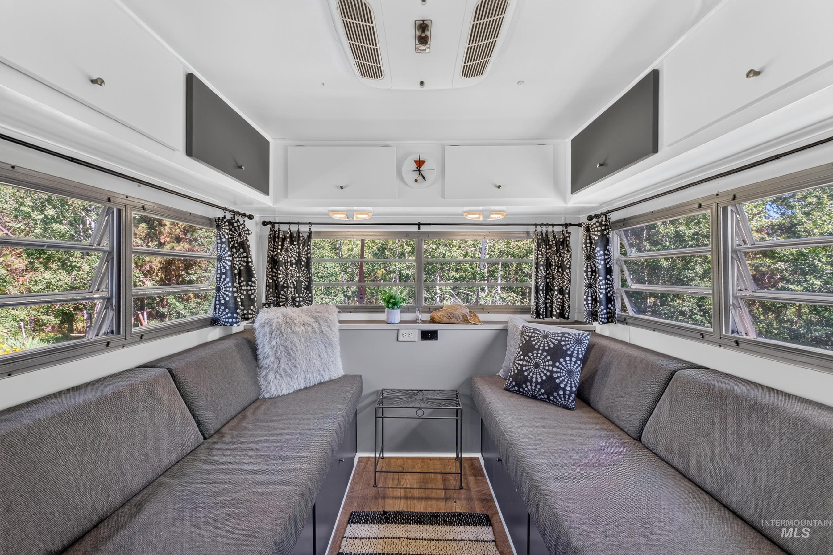 254 Buckcamp Lane, McCall, Idaho 83638, 2 Bedrooms, 2 Bathrooms, Residential For Sale, Price $925,000,MLS 98993453
