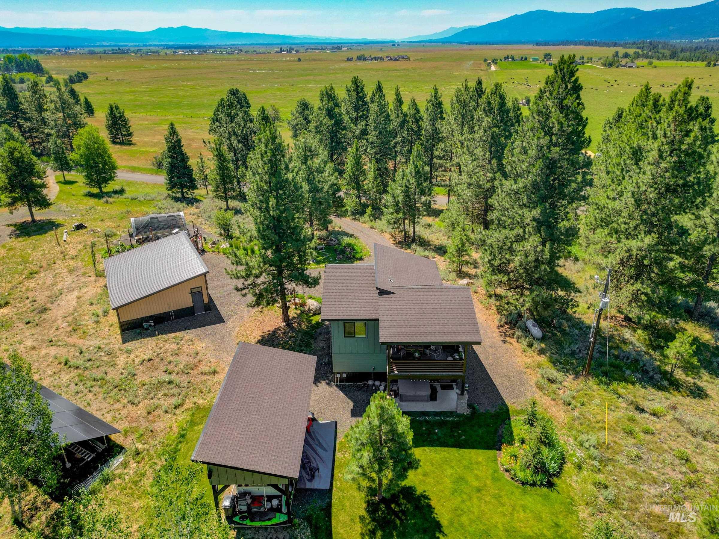 254 Buckcamp Lane, McCall, Idaho 83638, 2 Bedrooms, 2 Bathrooms, Residential For Sale, Price $925,000,MLS 98993453