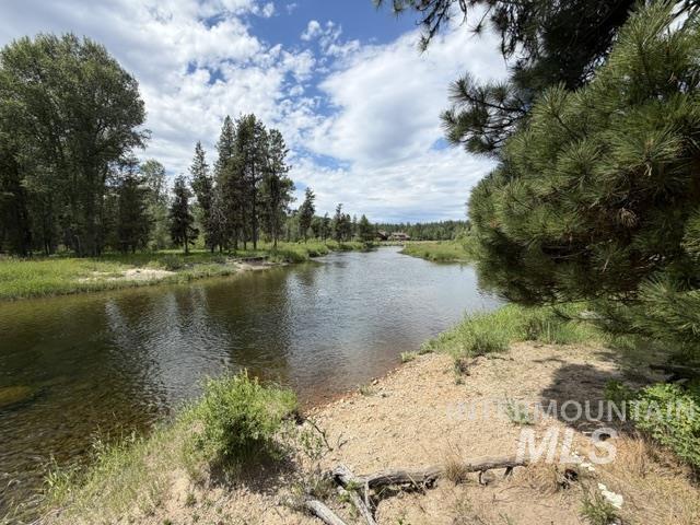 254 Buckcamp Lane, McCall, Idaho 83638, 2 Bedrooms, 2 Bathrooms, Residential For Sale, Price $925,000,MLS 98993453