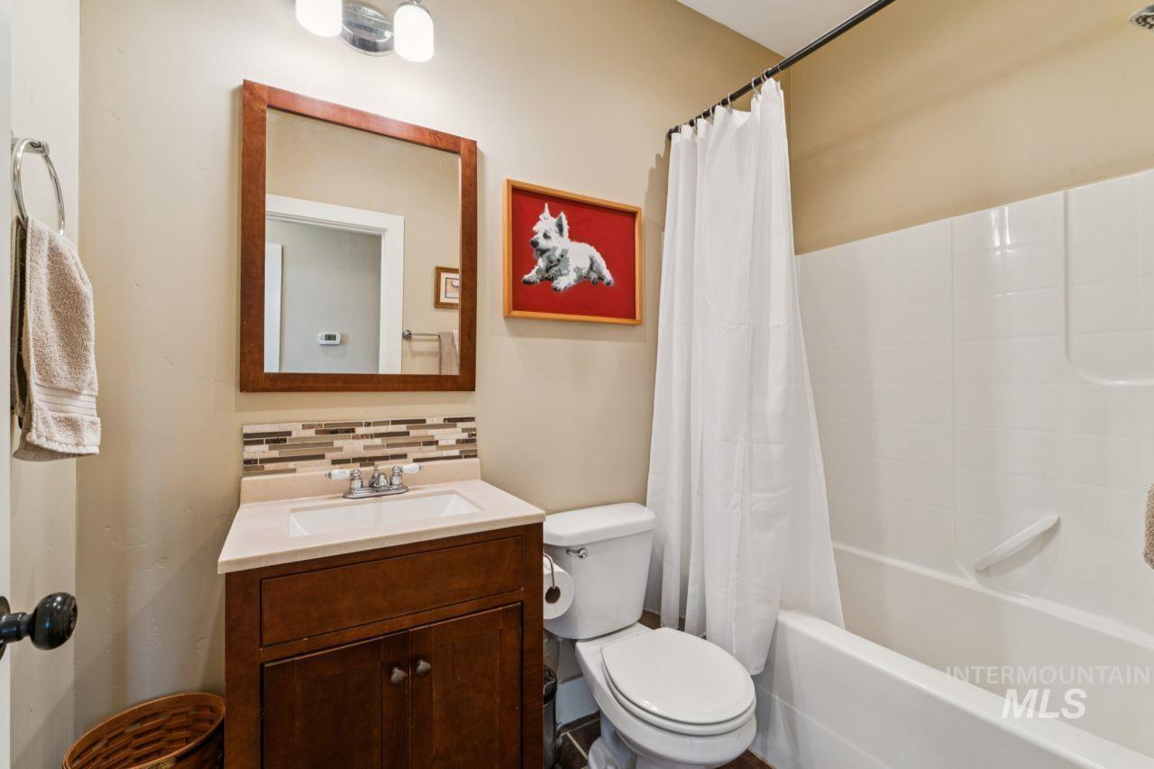 7305 Mustang Ln, Emmett, Idaho 83617, 4 Bedrooms, 3.5 Bathrooms, Residential For Sale, Price $1,297,000, 98993454