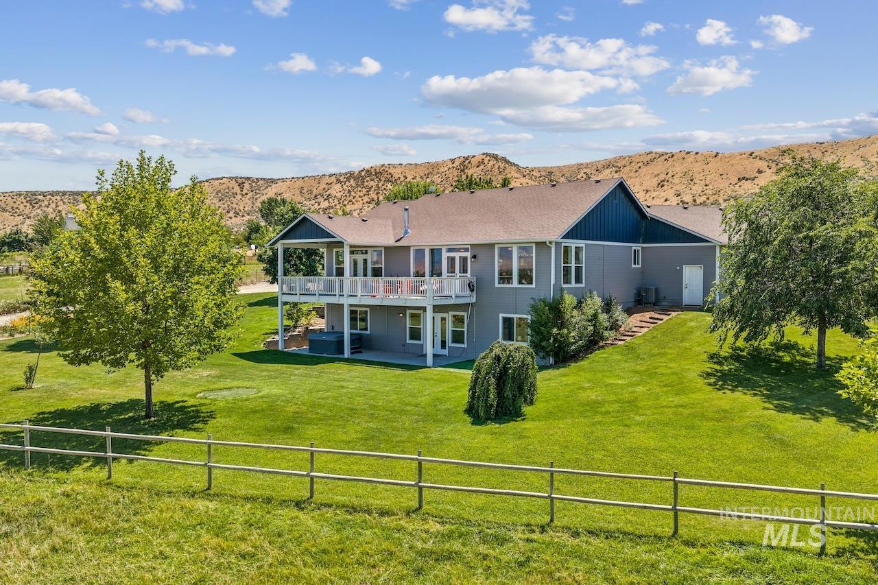 7305 Mustang Ln, Emmett, Idaho 83617, 4 Bedrooms, 3.5 Bathrooms, Residential For Sale, Price $1,297,000, 98993454