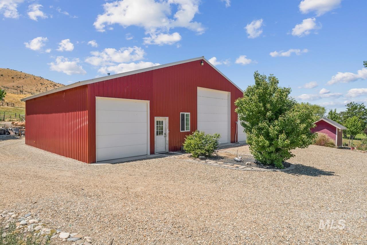 7305 Mustang Ln, Emmett, Idaho 83617, 4 Bedrooms, 3.5 Bathrooms, Residential For Sale, Price $1,297,000, 98993454