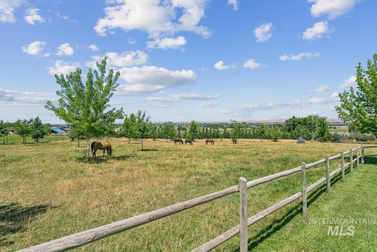 7305 Mustang Ln, Emmett, Idaho 83617, 4 Bedrooms, 3.5 Bathrooms, Residential For Sale, Price $1,297,000, 98993454