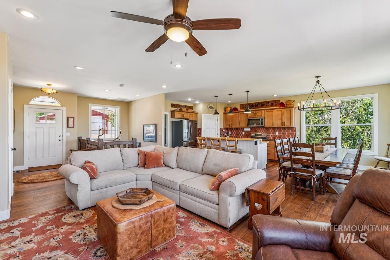 7305 Mustang Ln, Emmett, Idaho 83617, 4 Bedrooms, 3.5 Bathrooms, Residential For Sale, Price $1,297,000, 98993454