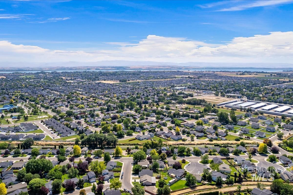57 S Camden St, Nampa, Idaho 83651, 3 Bedrooms, 2 Bathrooms, Residential For Sale, Price $339,990,MLS 98993455