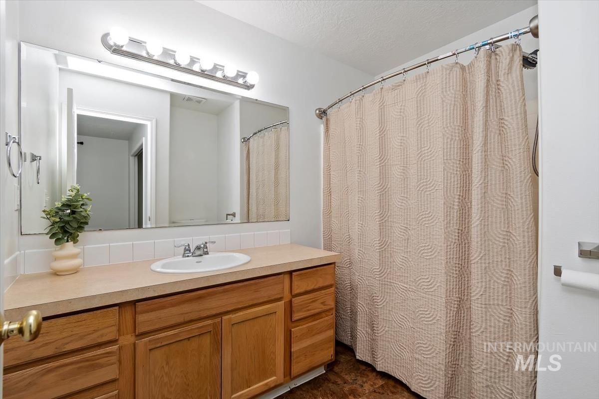 57 S Camden St, Nampa, Idaho 83651, 3 Bedrooms, 2 Bathrooms, Residential For Sale, Price $339,990,MLS 98993455
