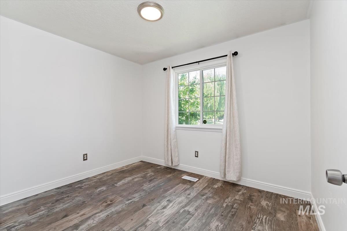 57 S Camden St, Nampa, Idaho 83651, 3 Bedrooms, 2 Bathrooms, Residential For Sale, Price $339,990,MLS 98993455