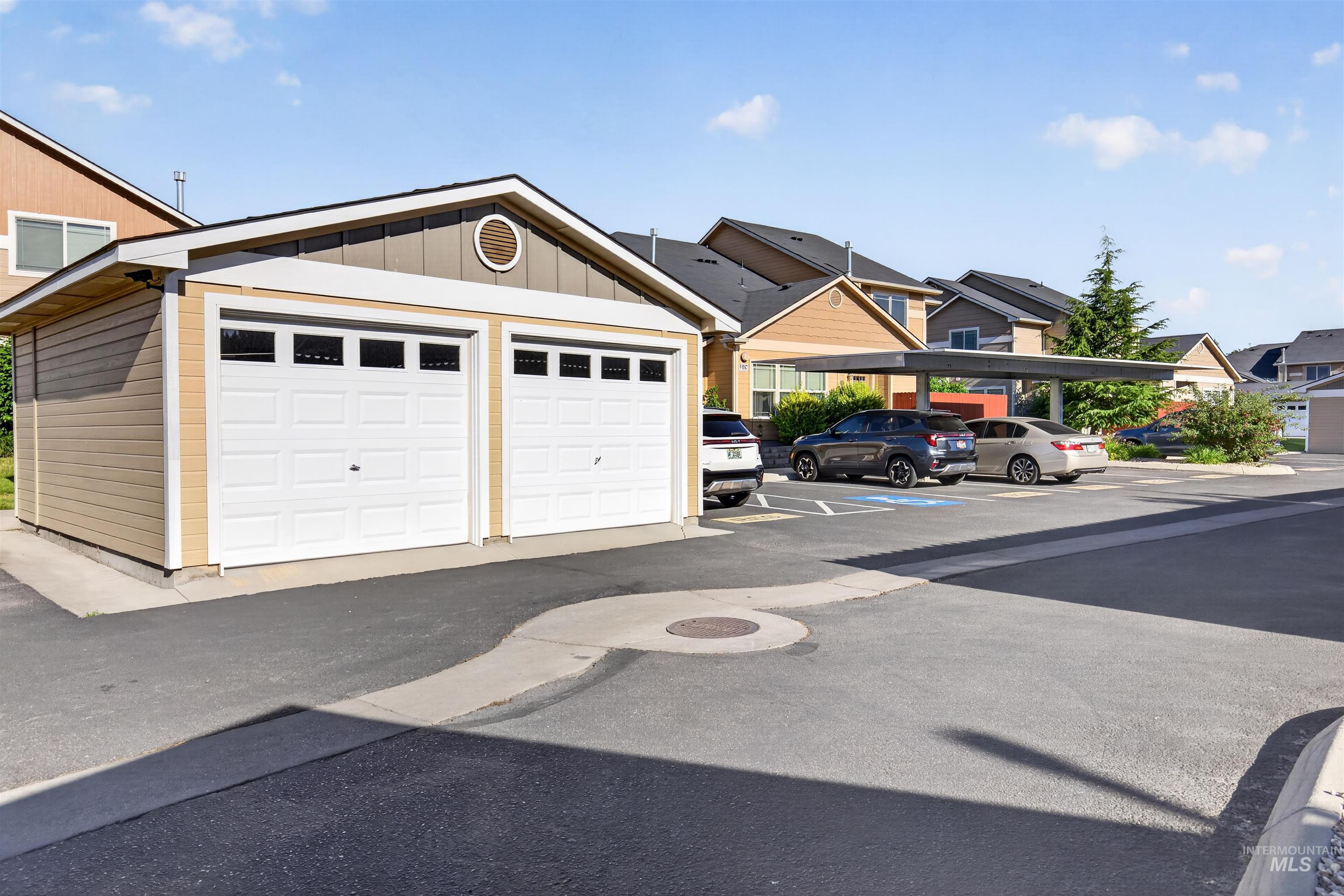 9139 W Brogan Dr., Boise, Idaho 83709-6798, 2 Bedrooms, 2 Bathrooms, Residential For Sale, Price $299,900,MLS 98993456