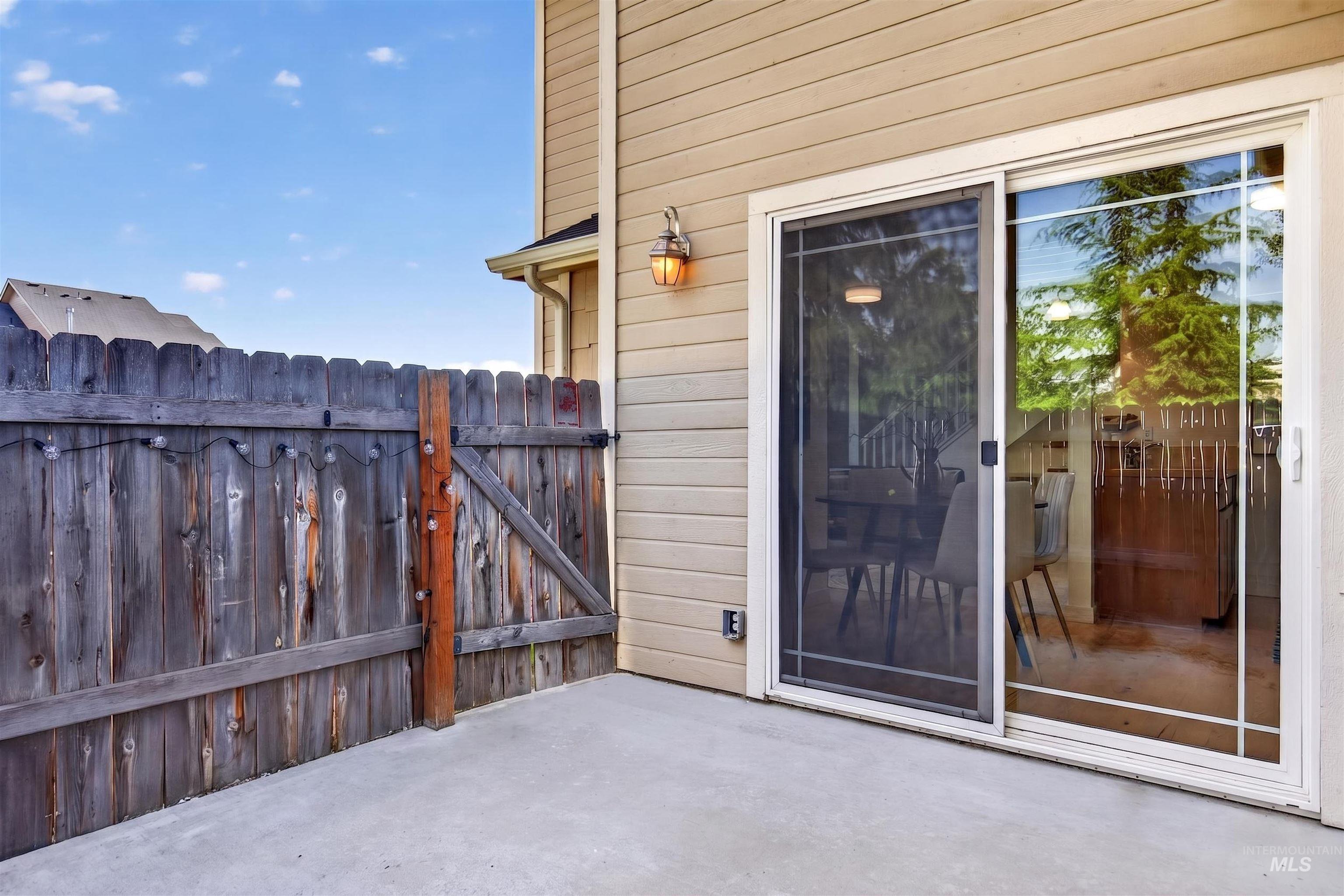 9147 W Brogan Dr, Boise, Idaho 83709, 2 Bedrooms, 2 Bathrooms, Residential For Sale, Price $299,900,MLS 98993457
