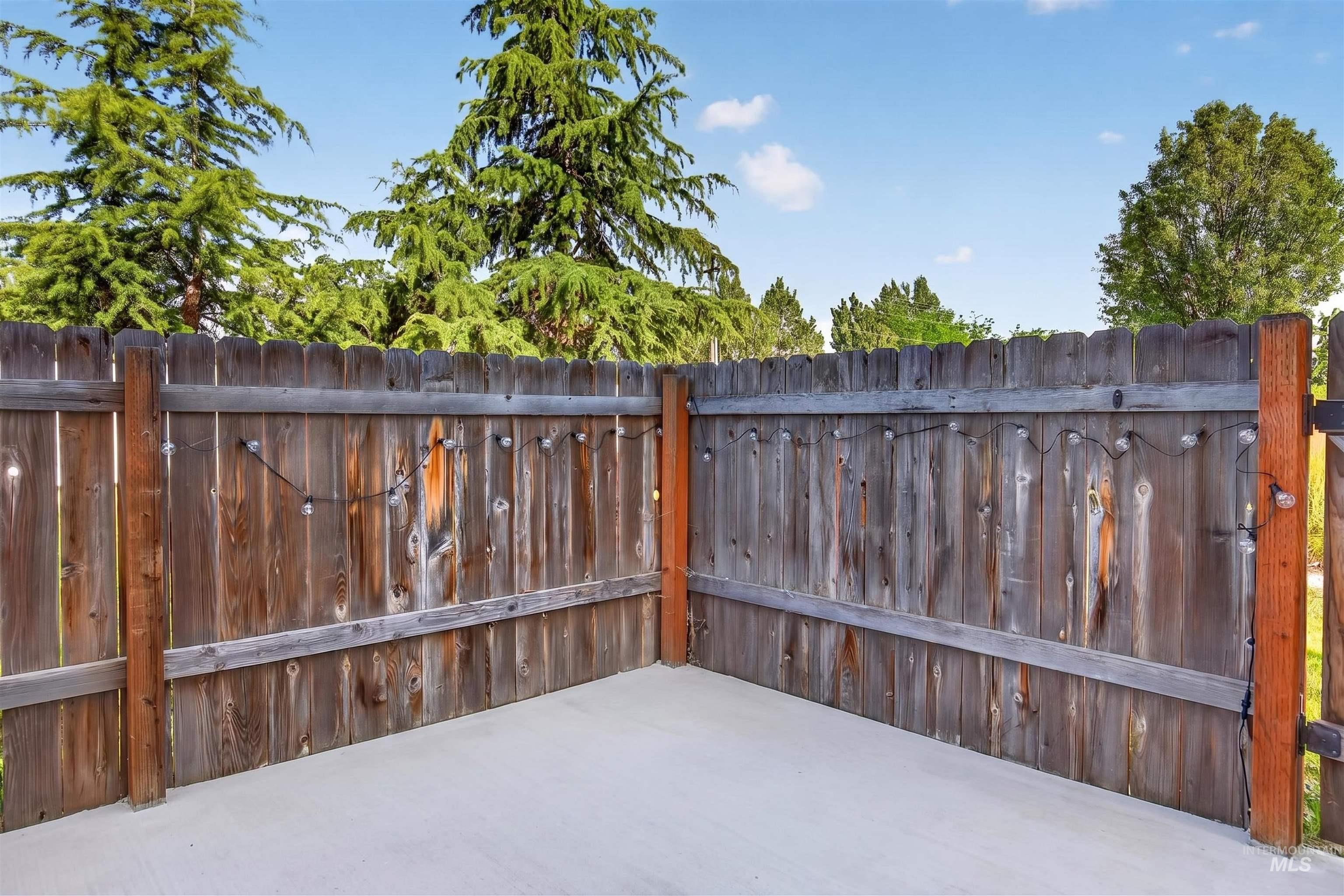 9147 W Brogan Dr, Boise, Idaho 83709, 2 Bedrooms, 2 Bathrooms, Residential For Sale, Price $299,900,MLS 98993457