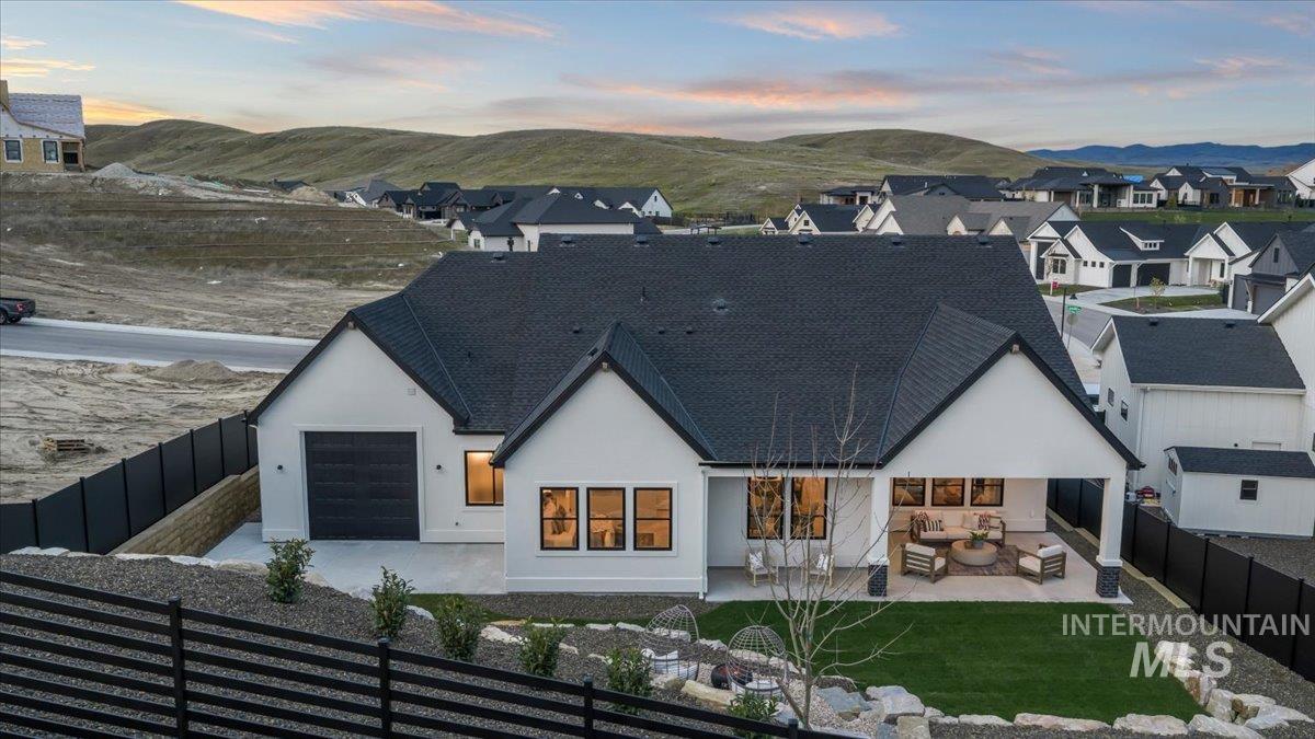 6971 N Cairnhill Way, Eagle, Idaho 83616, 3 Bedrooms, 3.5 Bathrooms, Residential For Sale, Price $1,024,900,MLS 98993458