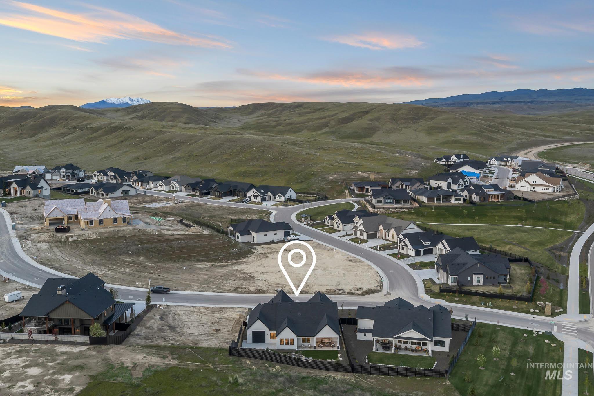 6971 N Cairnhill Way, Eagle, Idaho 83616, 3 Bedrooms, 3.5 Bathrooms, Residential For Sale, Price $1,024,900,MLS 98993458