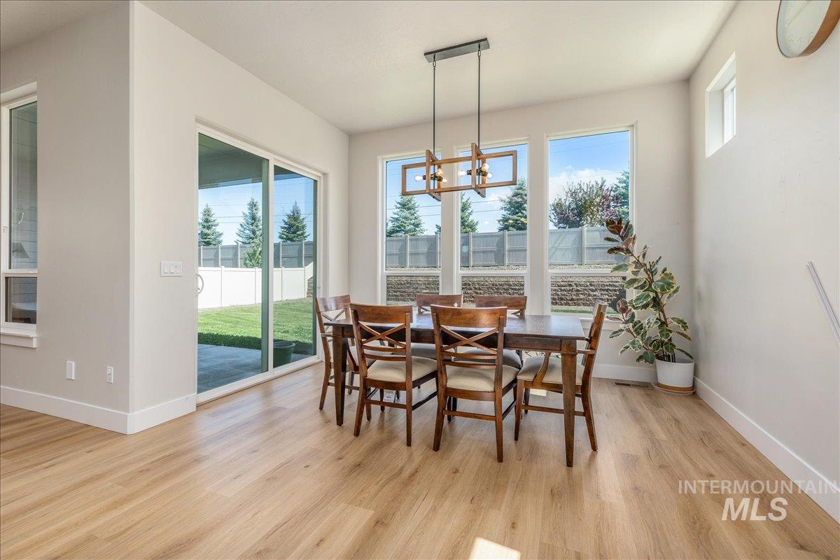 5562 S Zaivcla Ave., Meridian, Idaho 83642, 4 Bedrooms, 4 Bathrooms, Residential For Sale, Price $819,900, 98993459