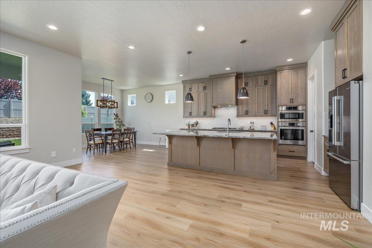 5562 S Zaivcla Ave., Meridian, Idaho 83642, 4 Bedrooms, 4 Bathrooms, Residential For Sale, Price $819,900, 98993459